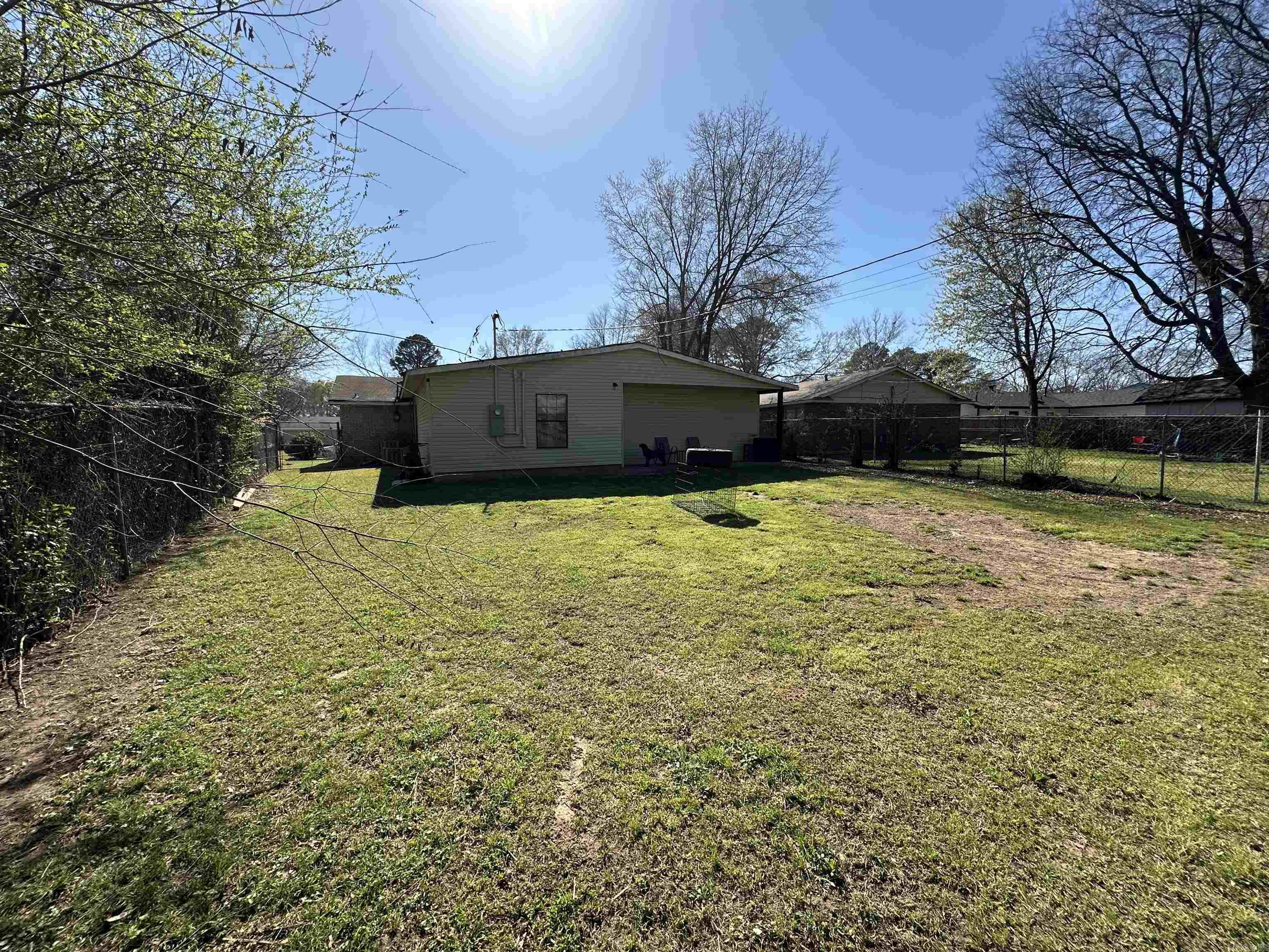 2707 Colonial  Pine Bluff, AR