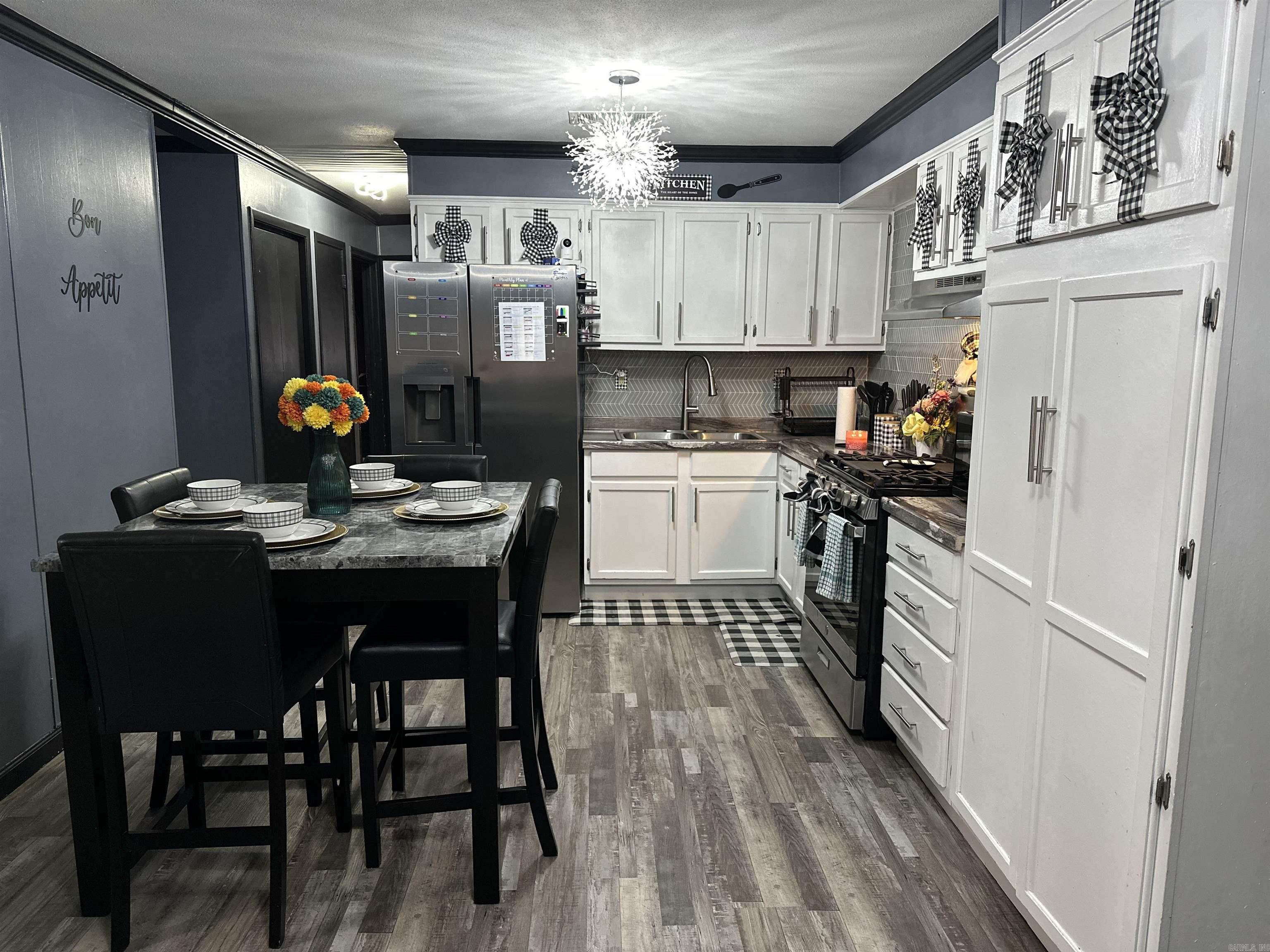 2707 Colonial  Pine Bluff, AR