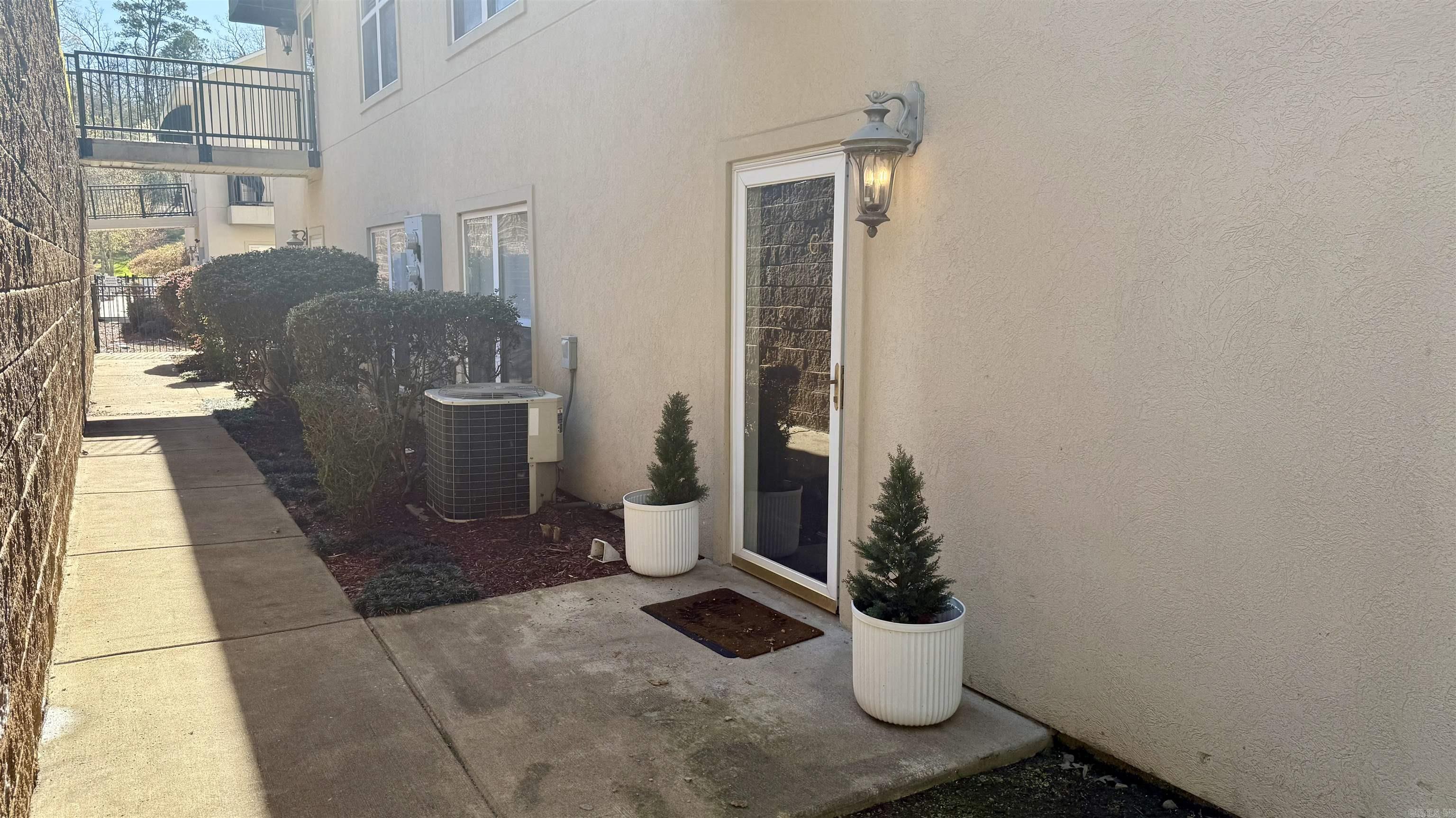 402 Halteria  Hot Springs, AR