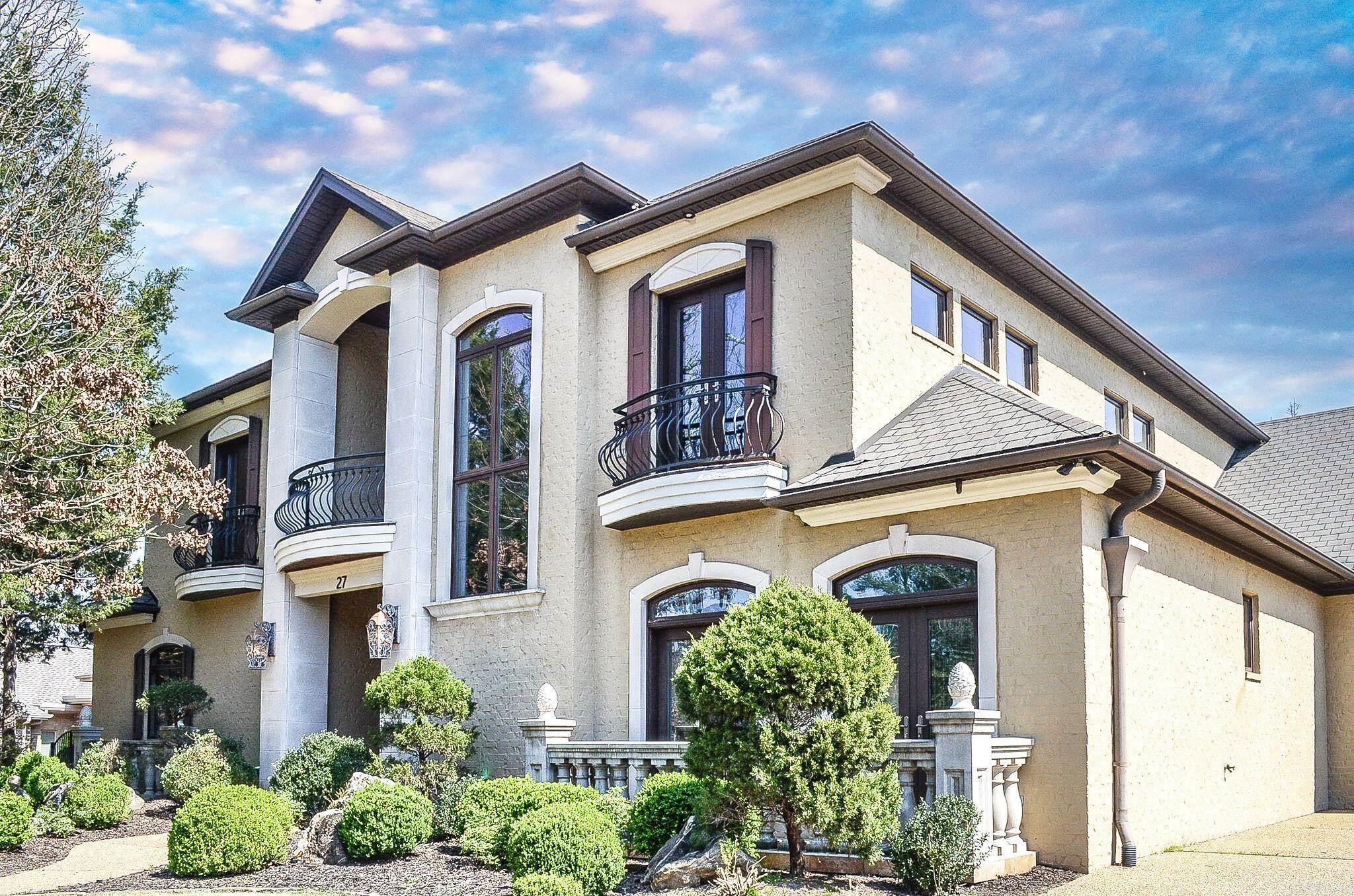 27 Docente  Hot Springs Village, AR