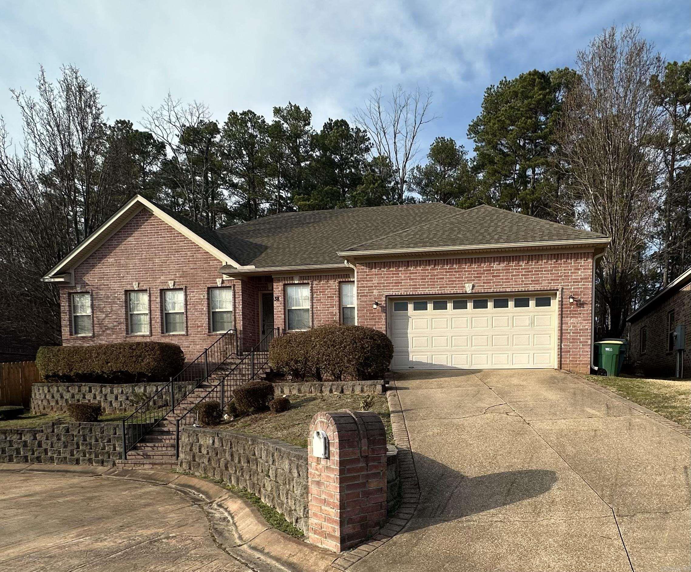 38 Pennsylvania Court Little Rock, AR 72223