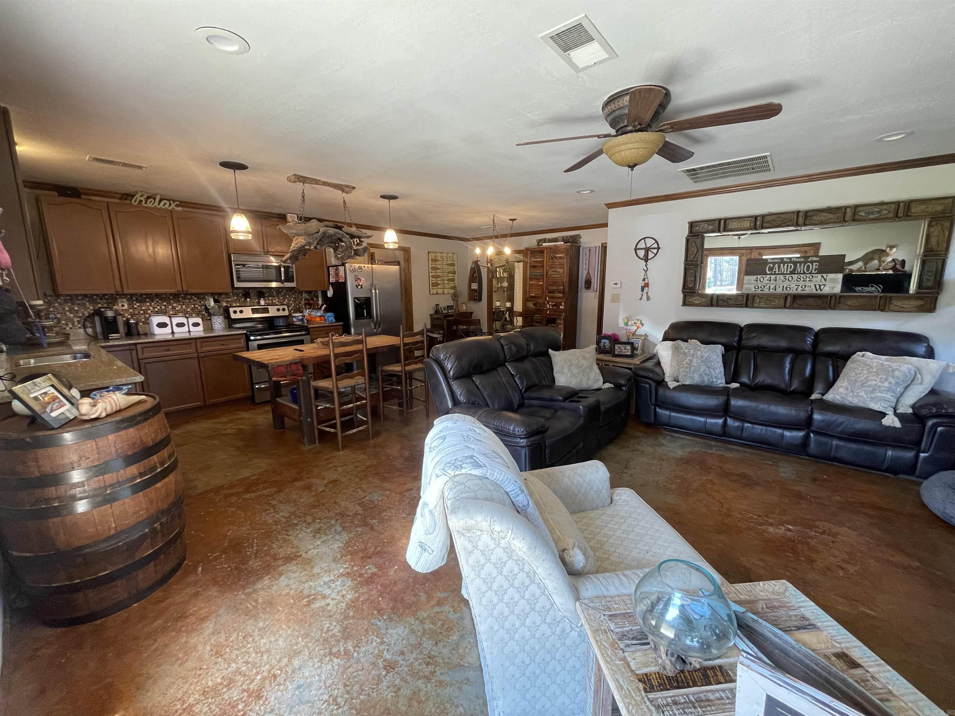 145 Howard Rd.  Higden, AR