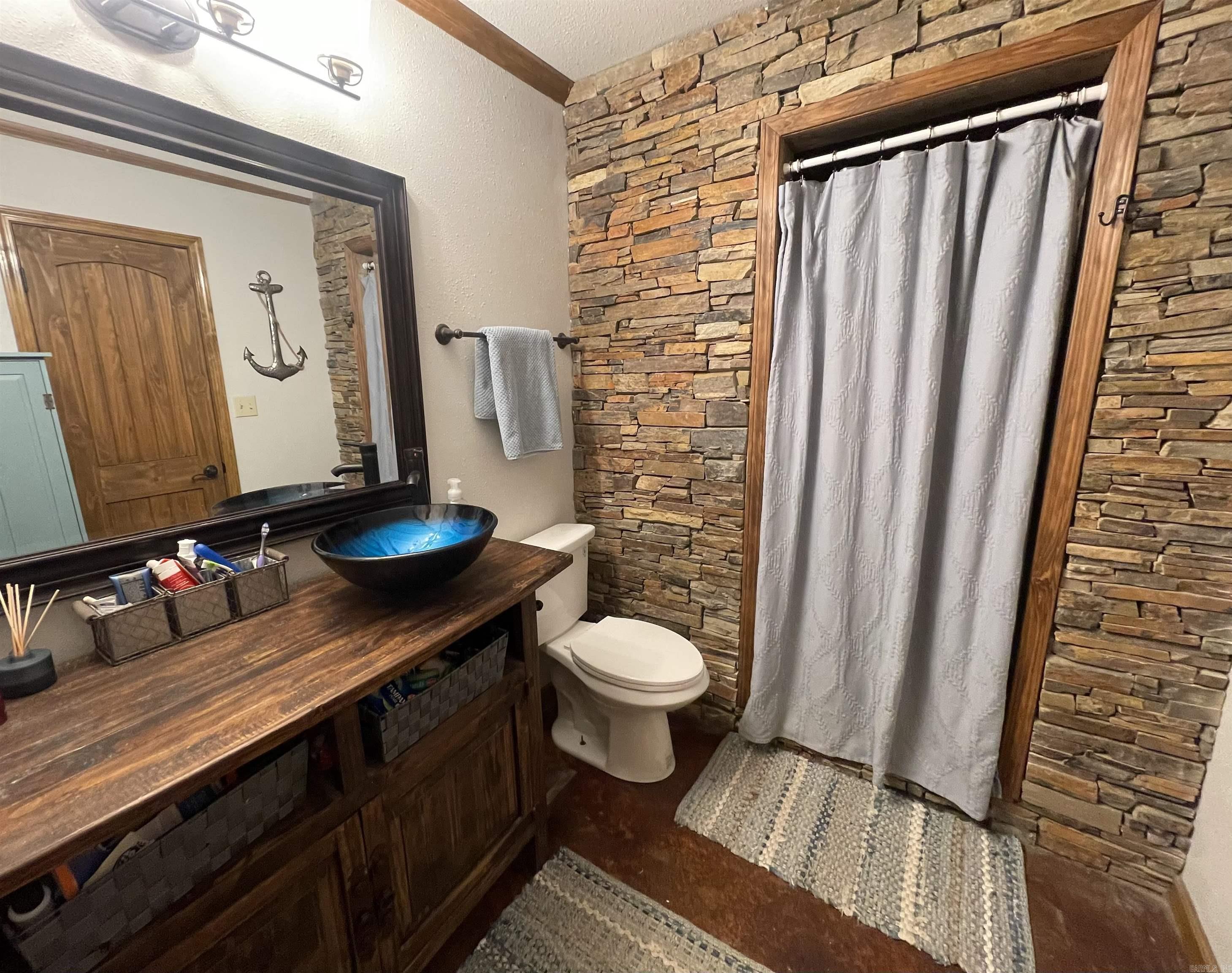 145 Howard Rd.  Higden, AR