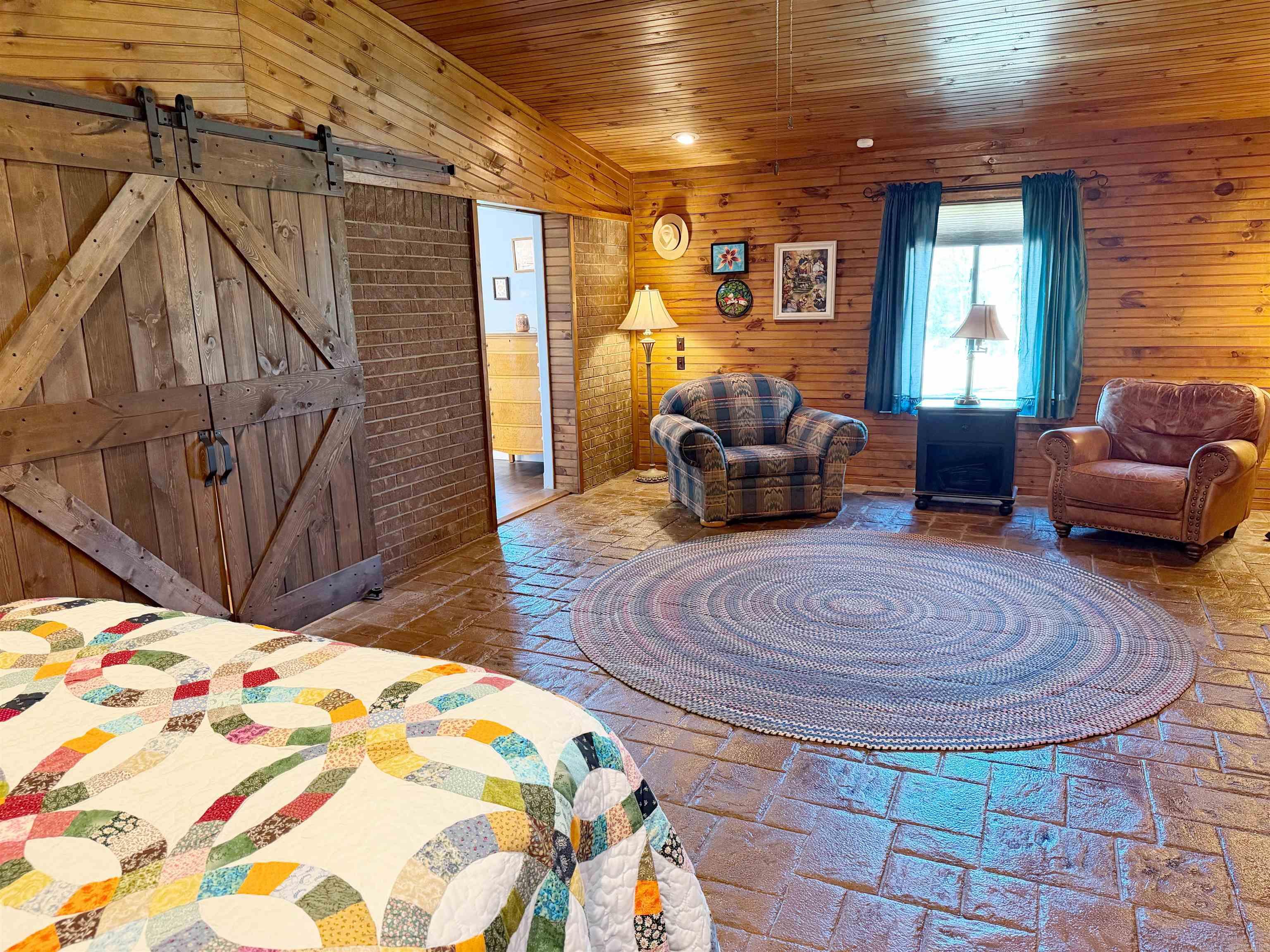 812 Pitard  Mountain View, AR