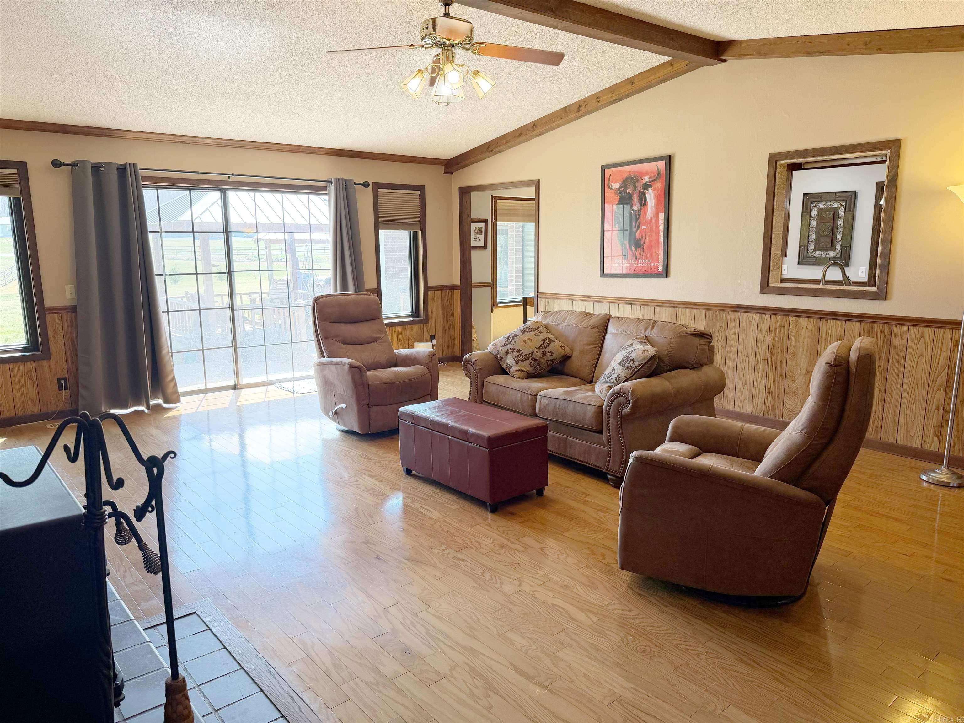 812 Pitard  Mountain View, AR