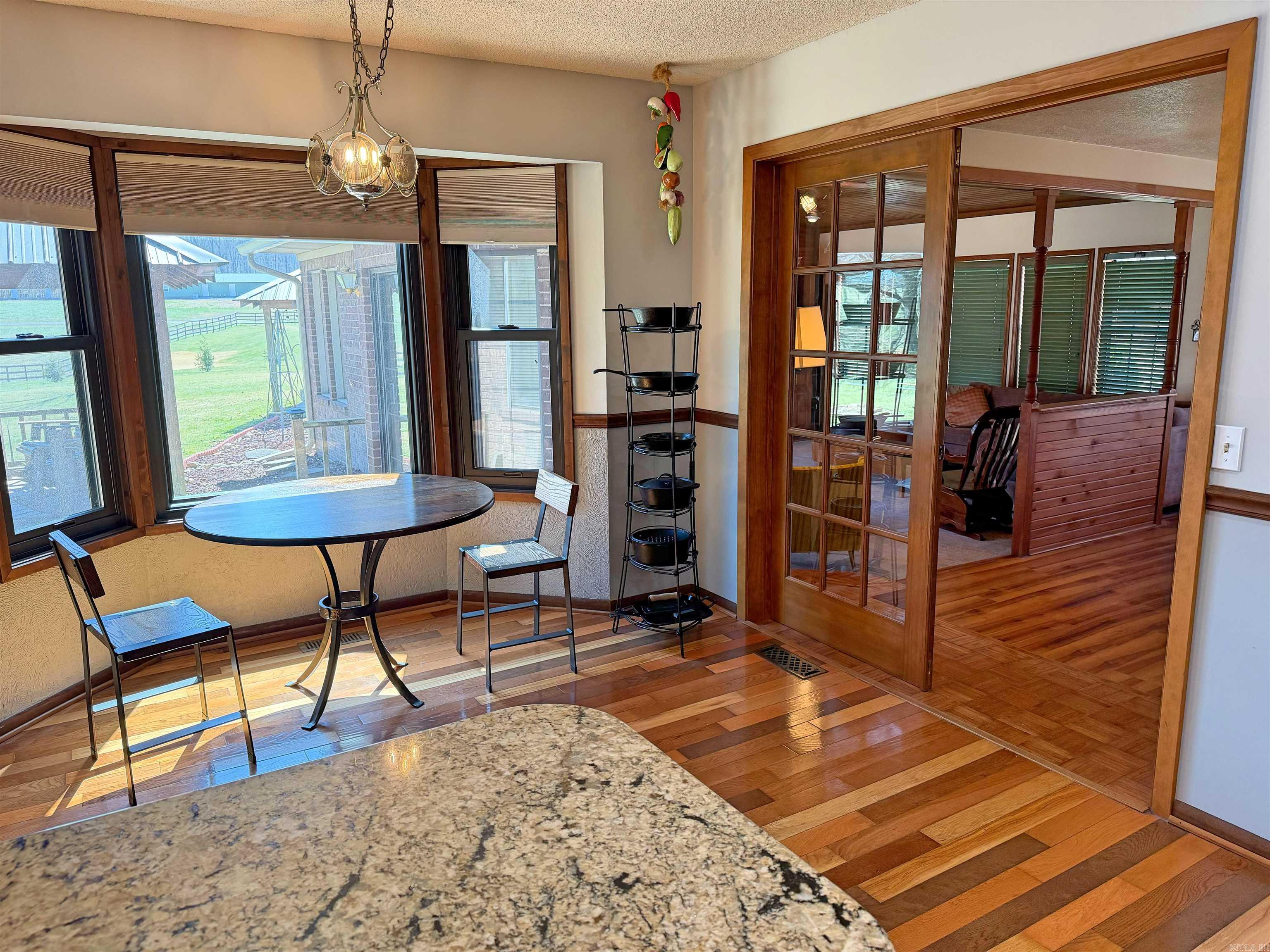 812 Pitard  Mountain View, AR