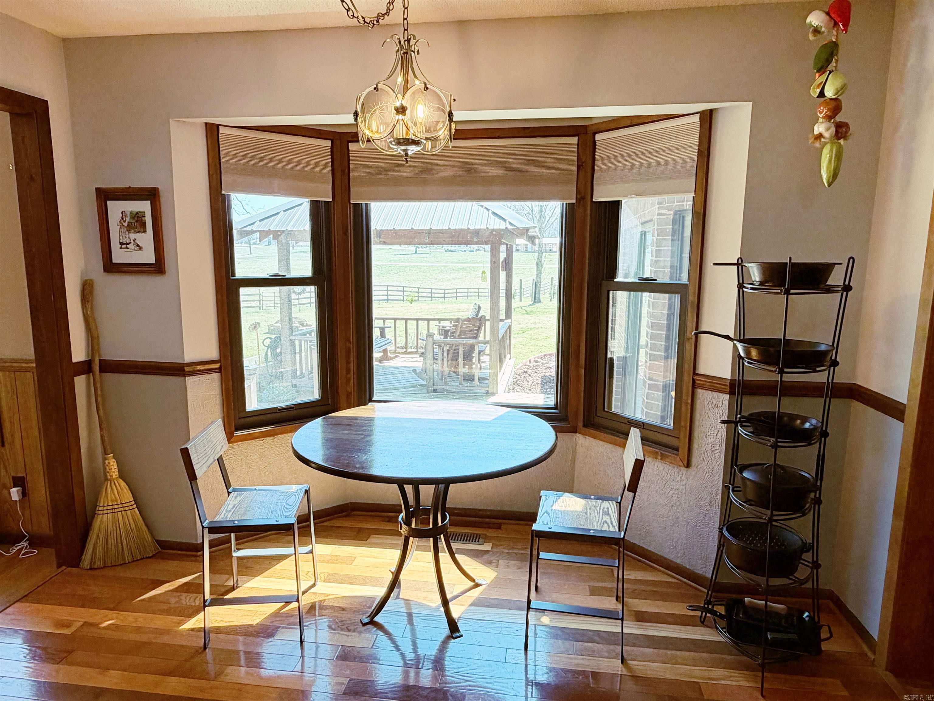 812 Pitard  Mountain View, AR