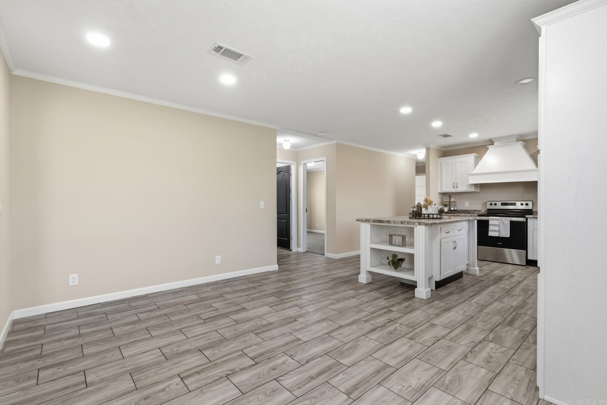 160 Oak Grove  Austin, AR