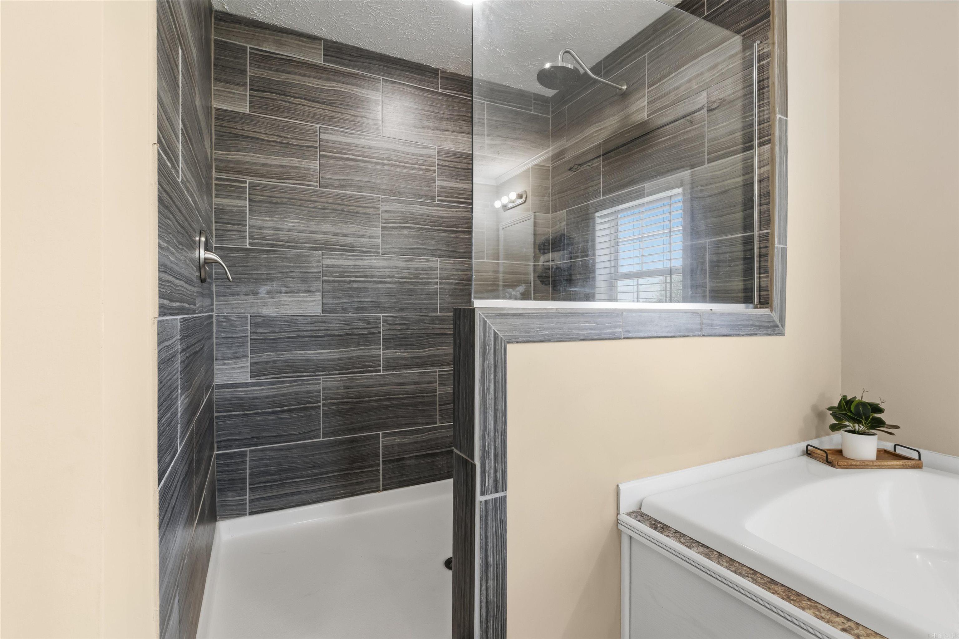 160 Oak Grove  Austin, AR