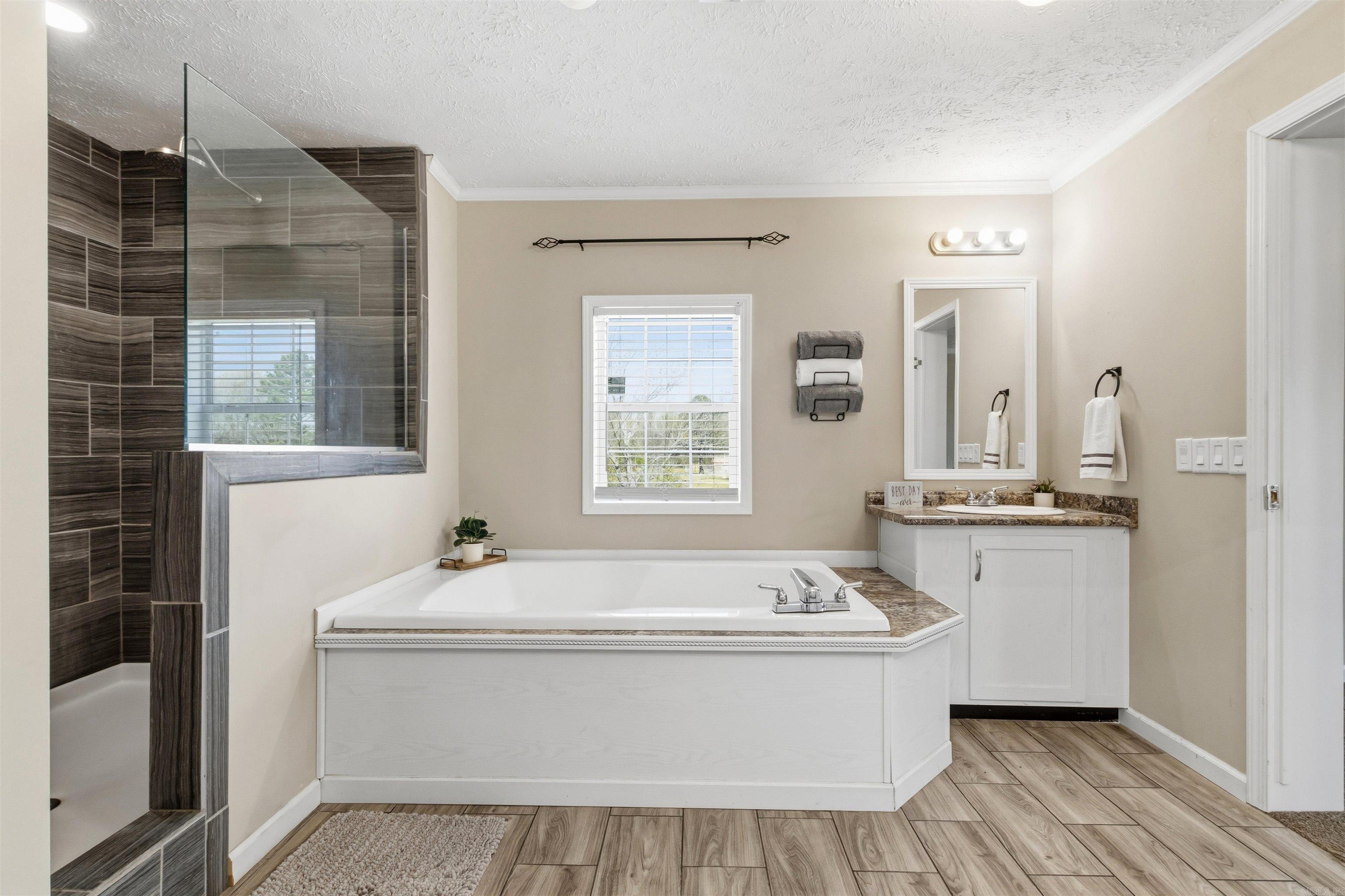 160 Oak Grove  Austin, AR