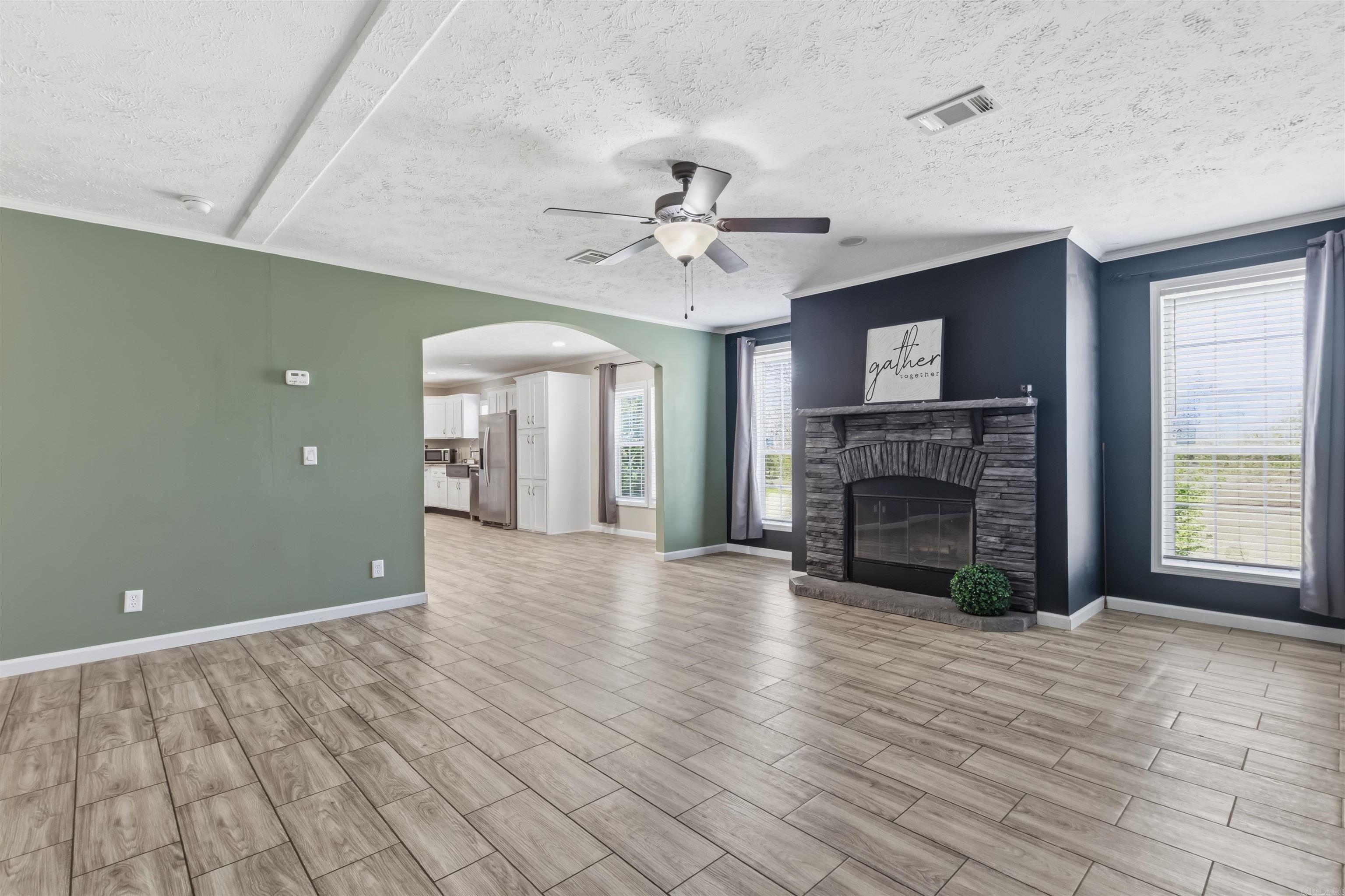 160 Oak Grove  Austin, AR