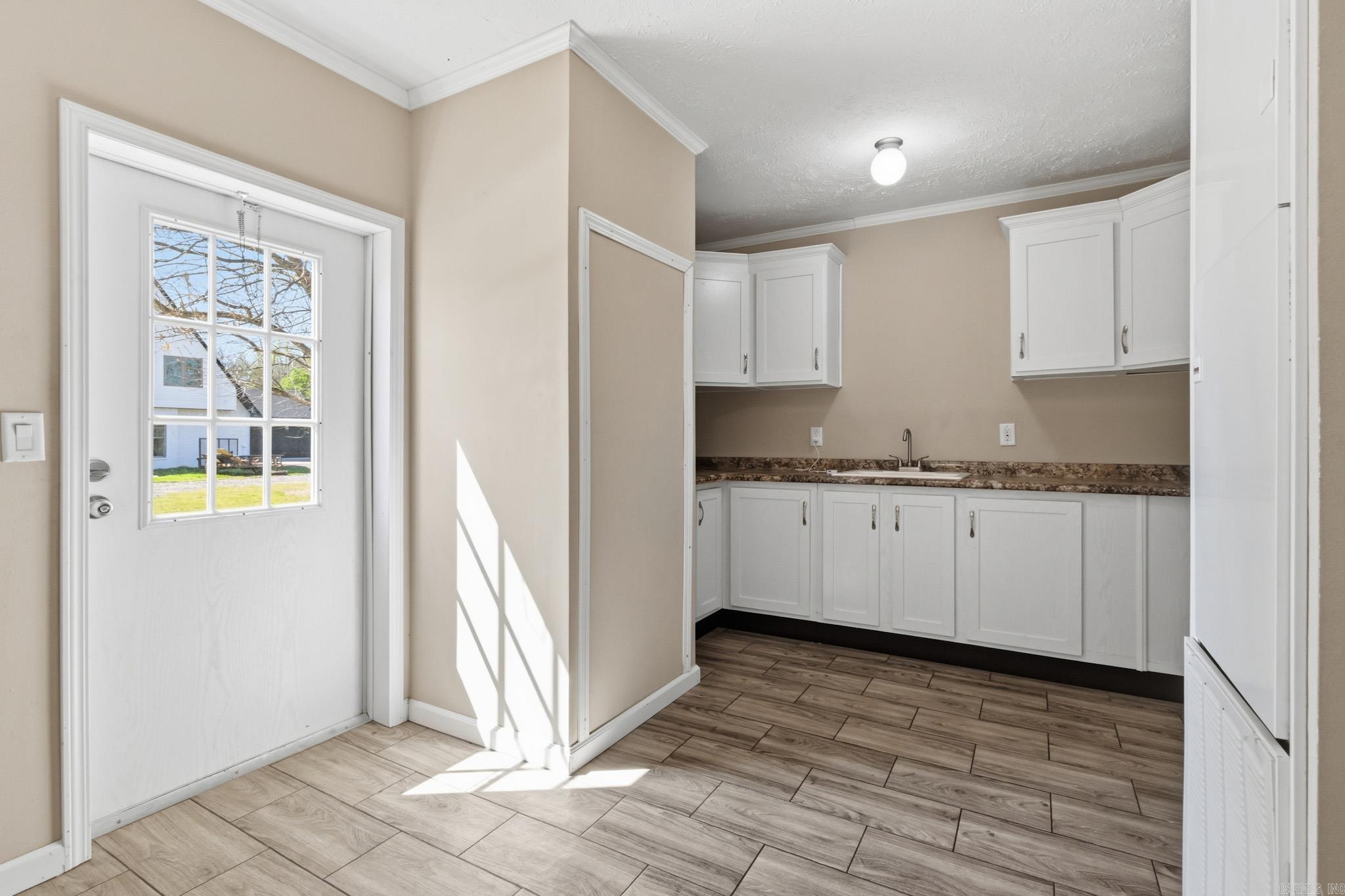 160 Oak Grove  Austin, AR