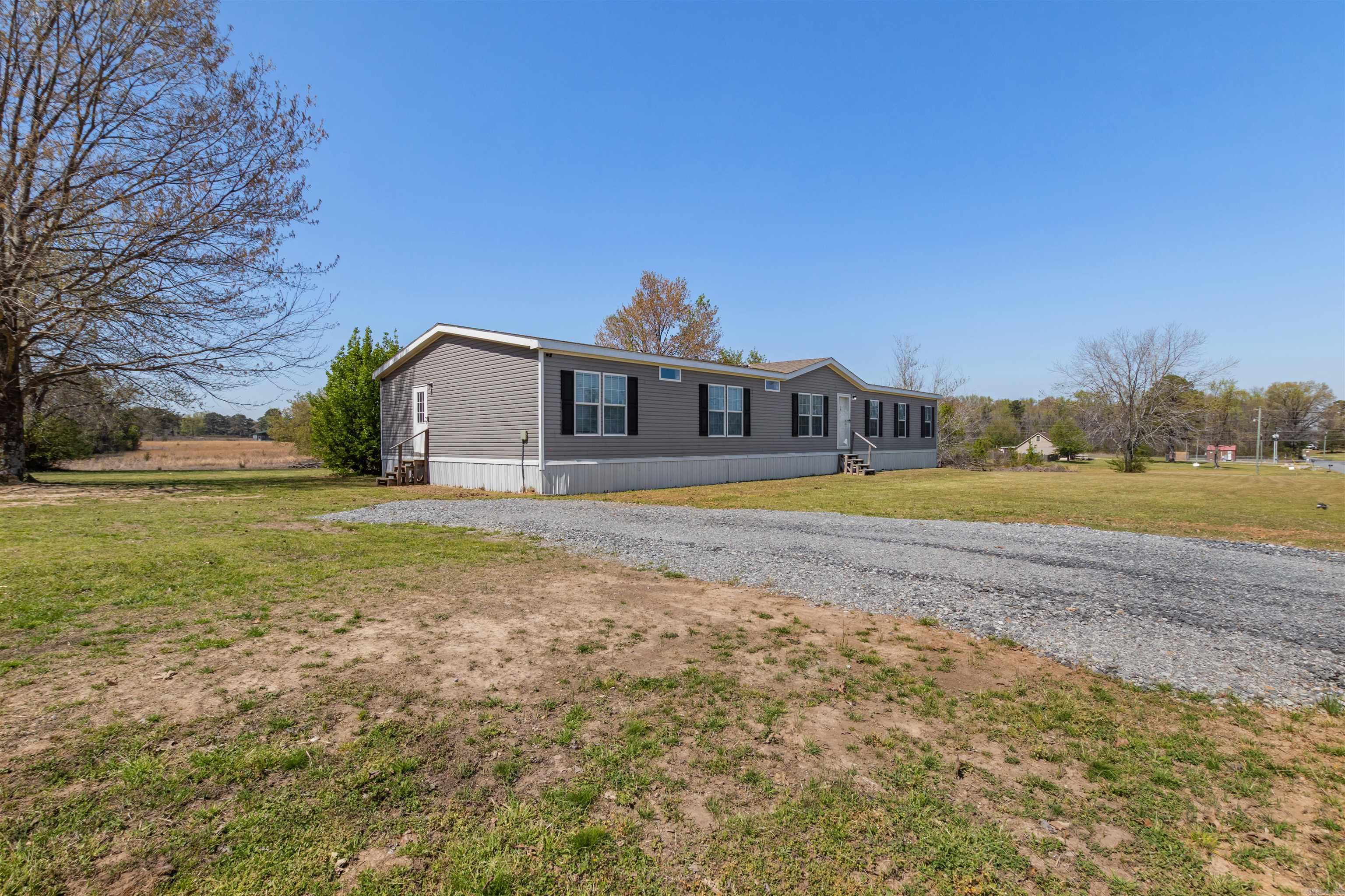 160 Oak Grove  Austin, AR