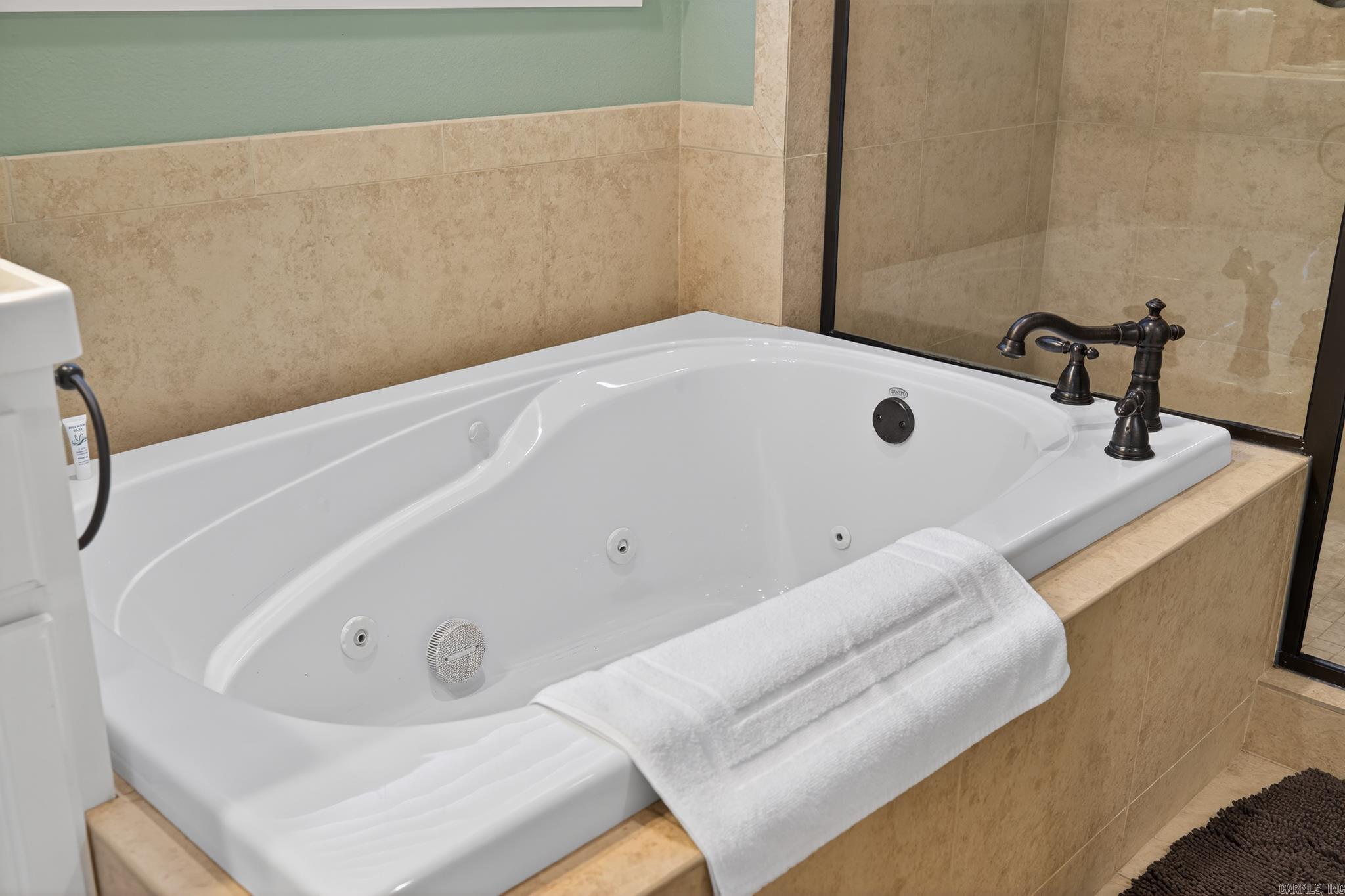 64 Cresta Way Hot Springs Village, AR 71909-3024