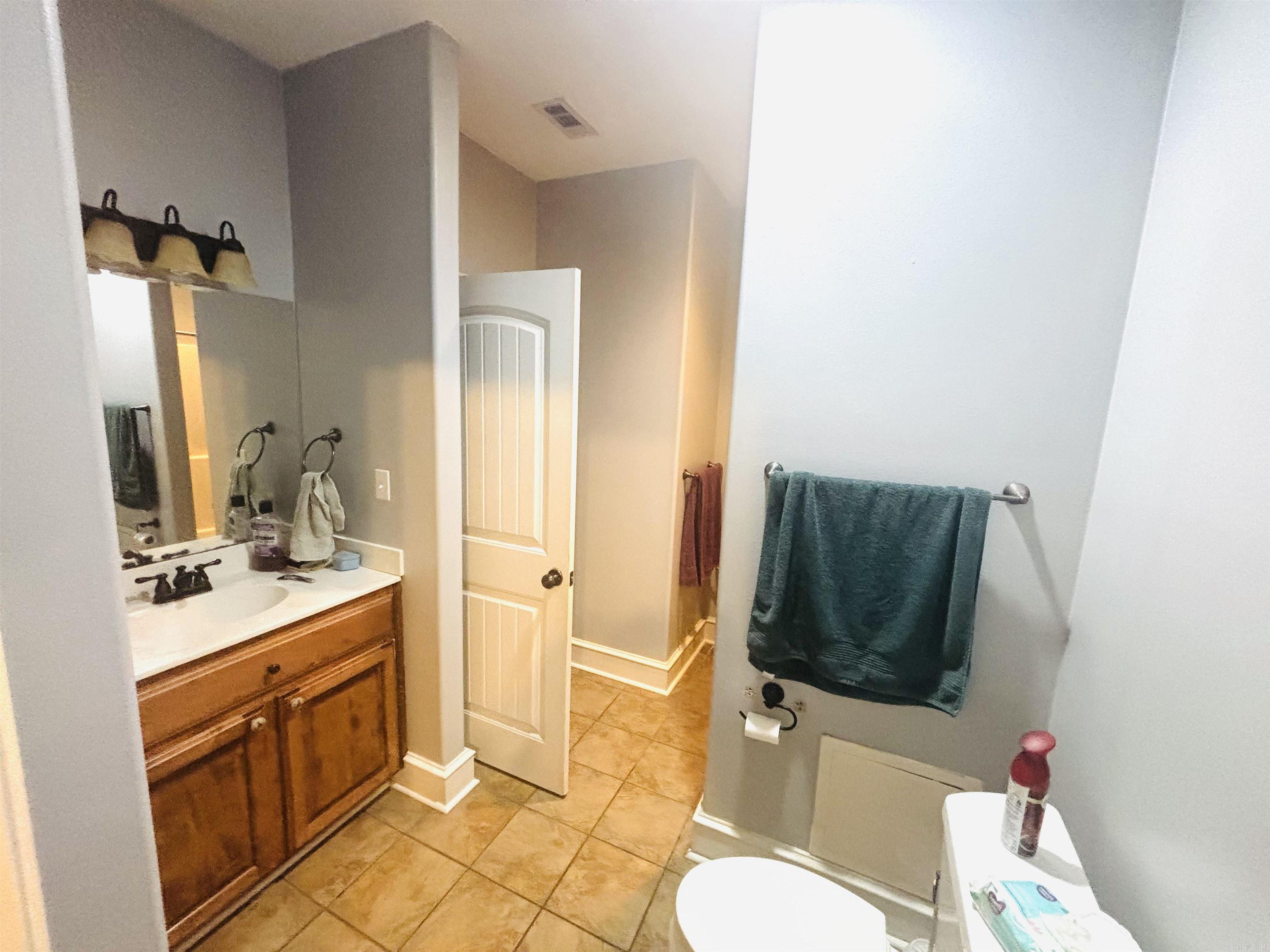 3 Dejarnett  Greenbrier, AR