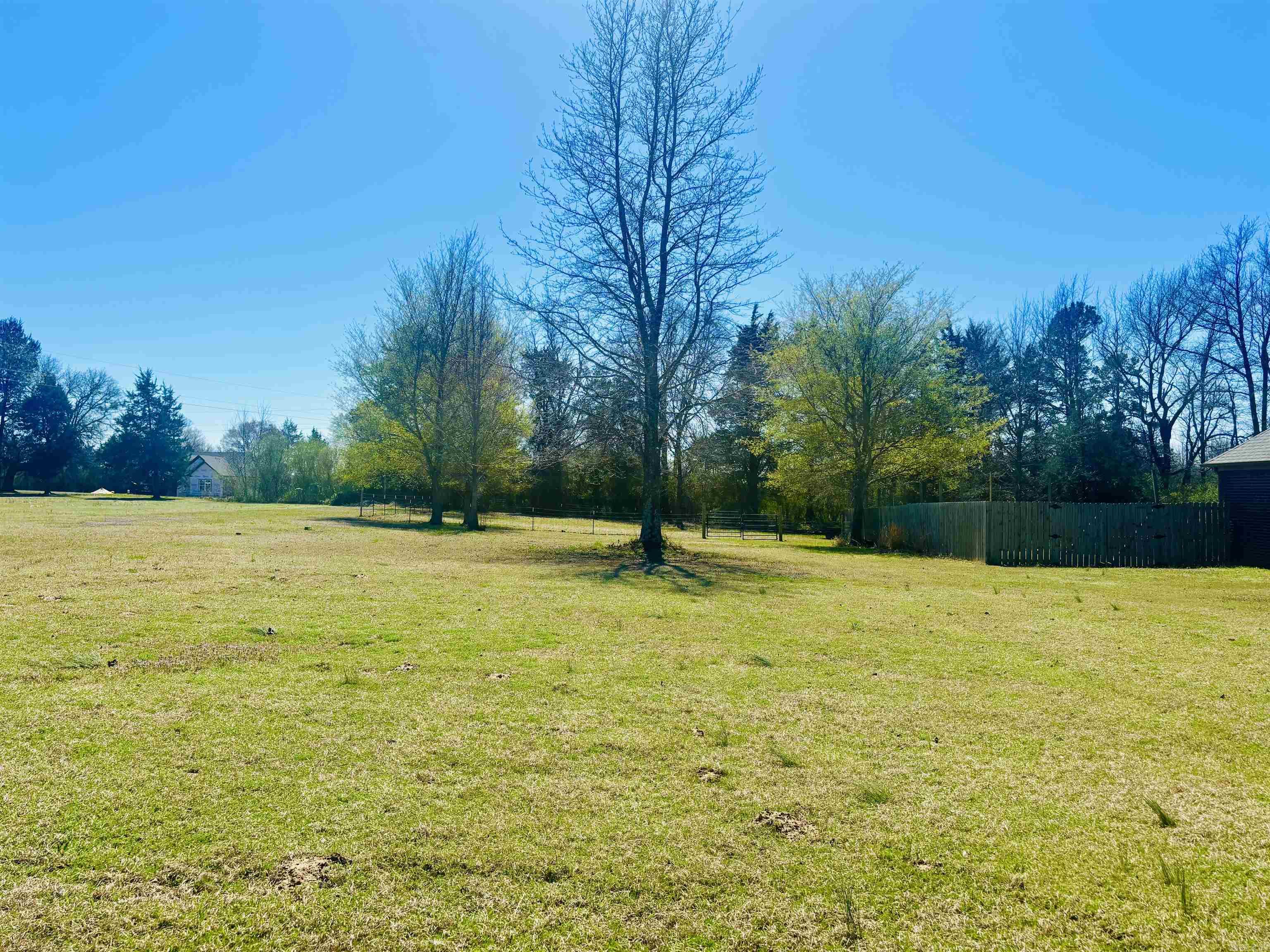 3 Dejarnett  Greenbrier, AR