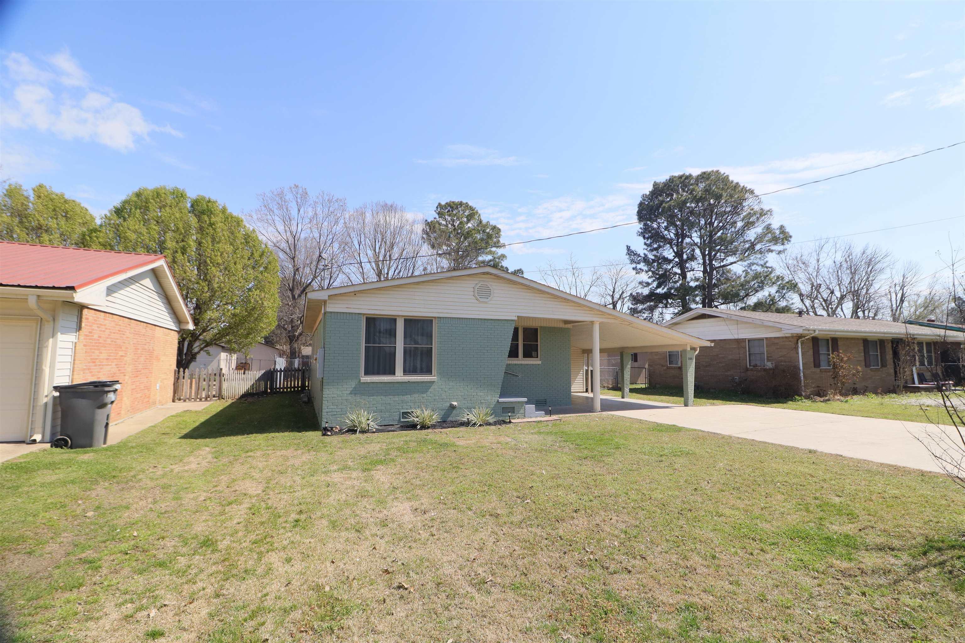 205 S 13th  Paragould, AR