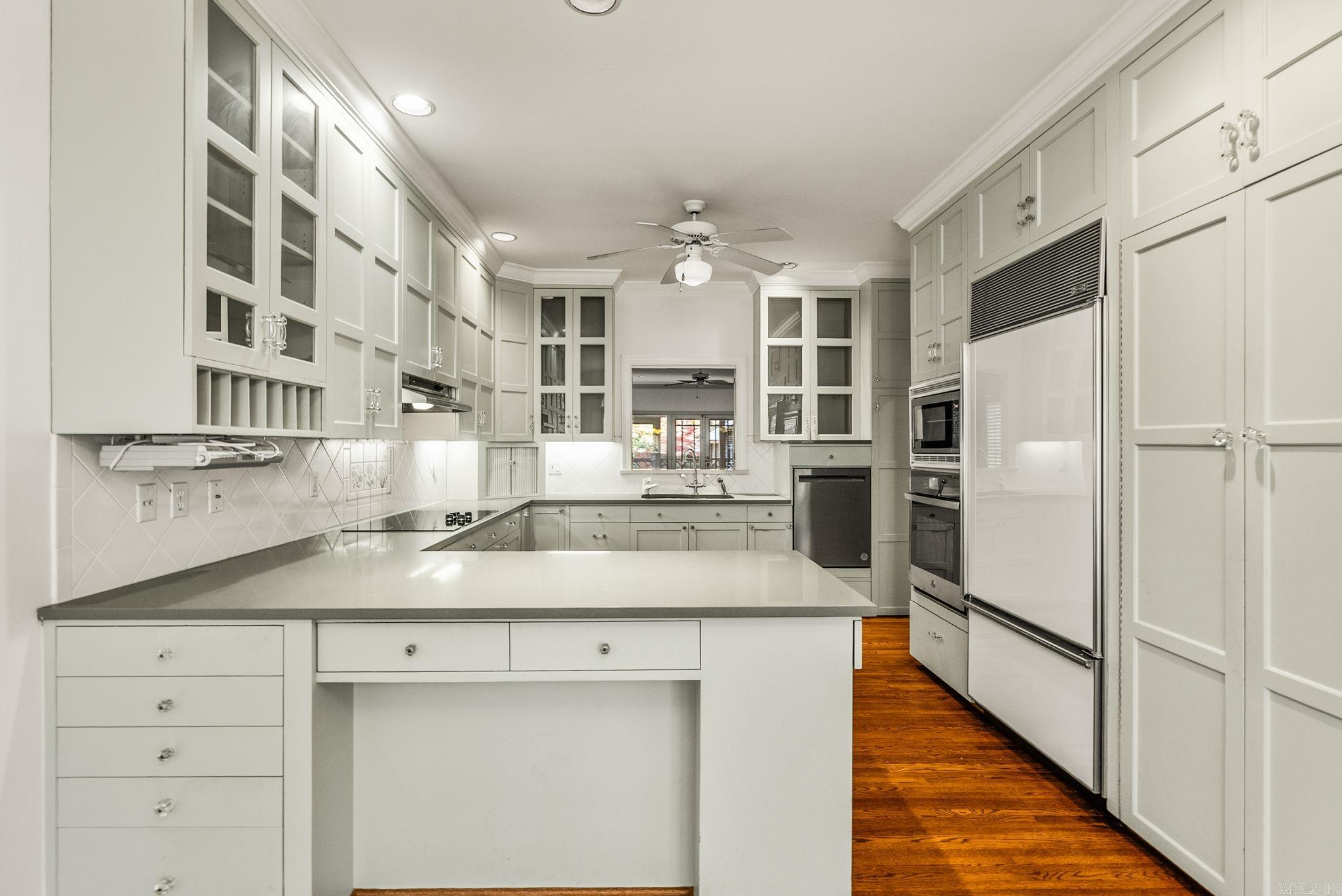 5300 Country Club  Little Rock, AR