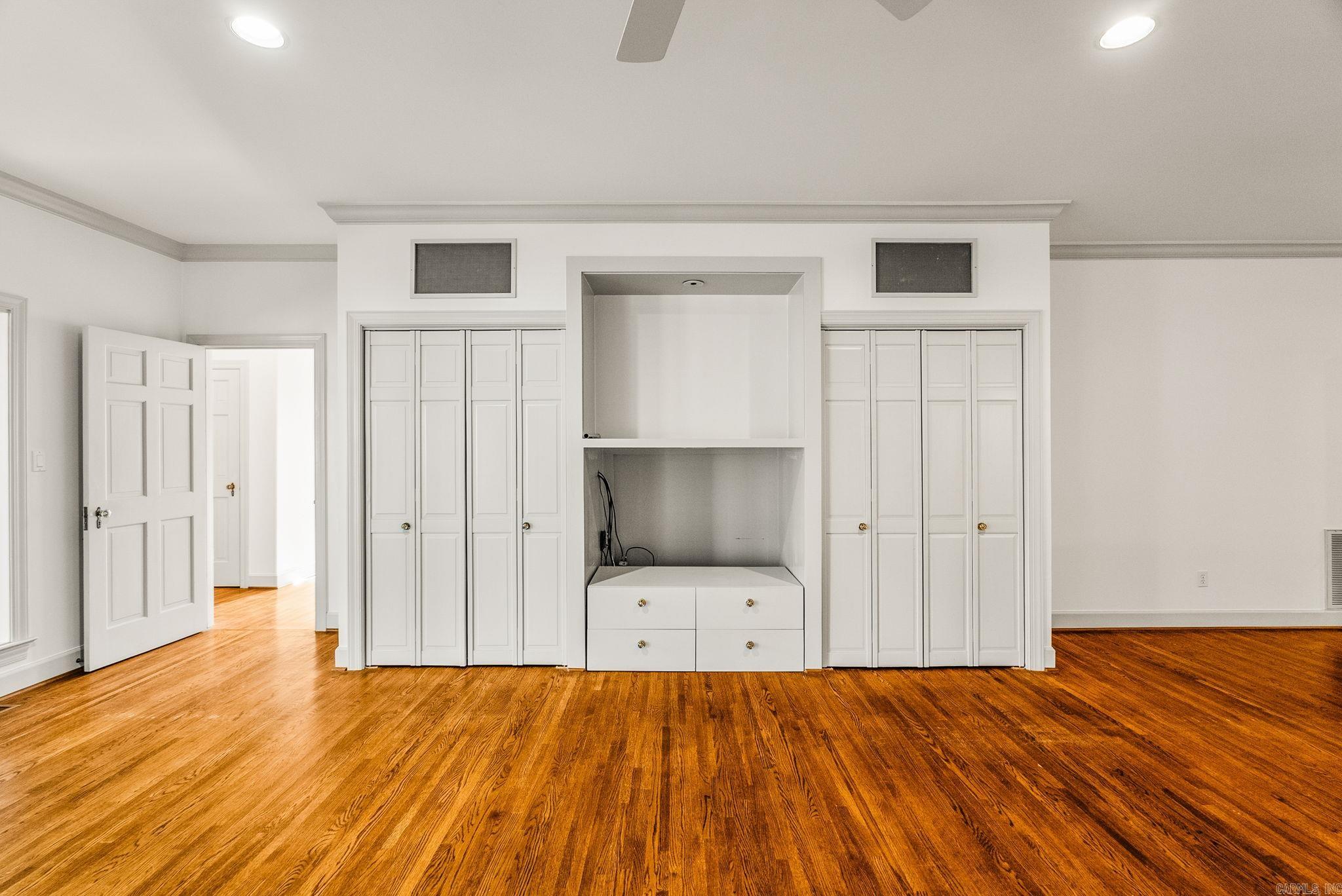 5300 Country Club  Little Rock, AR