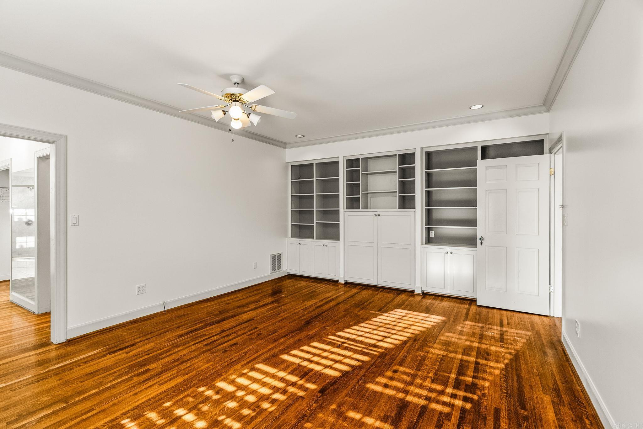 5300 Country Club  Little Rock, AR