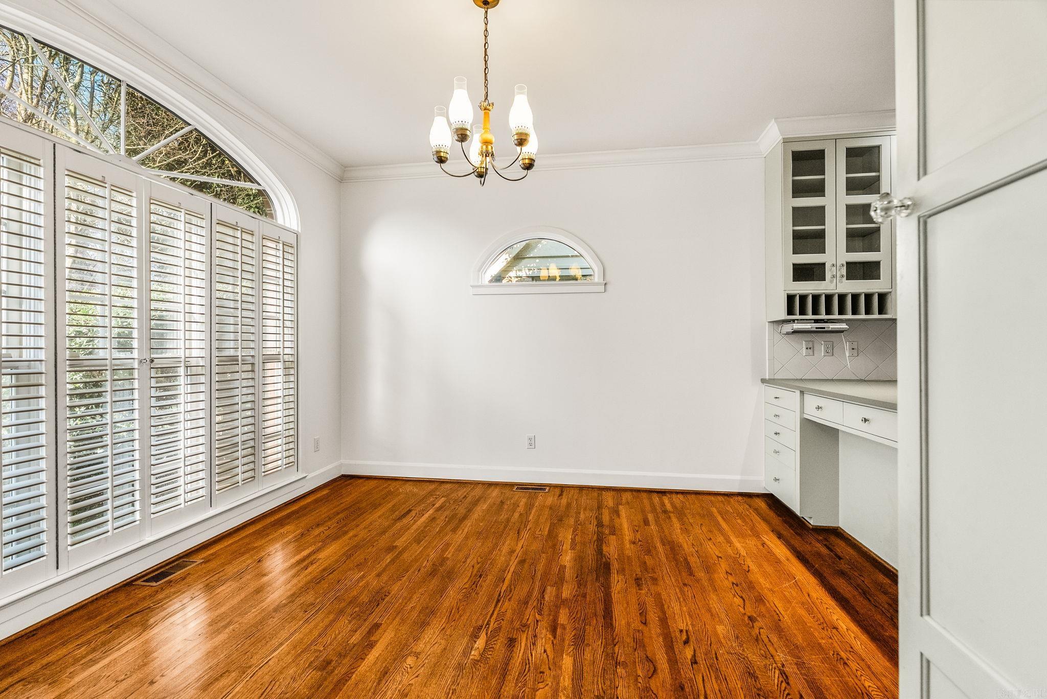 5300 Country Club  Little Rock, AR