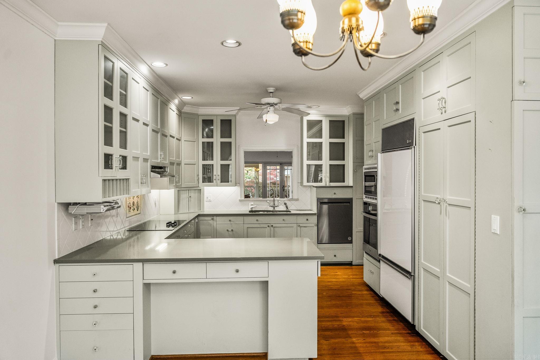 5300 Country Club  Little Rock, AR