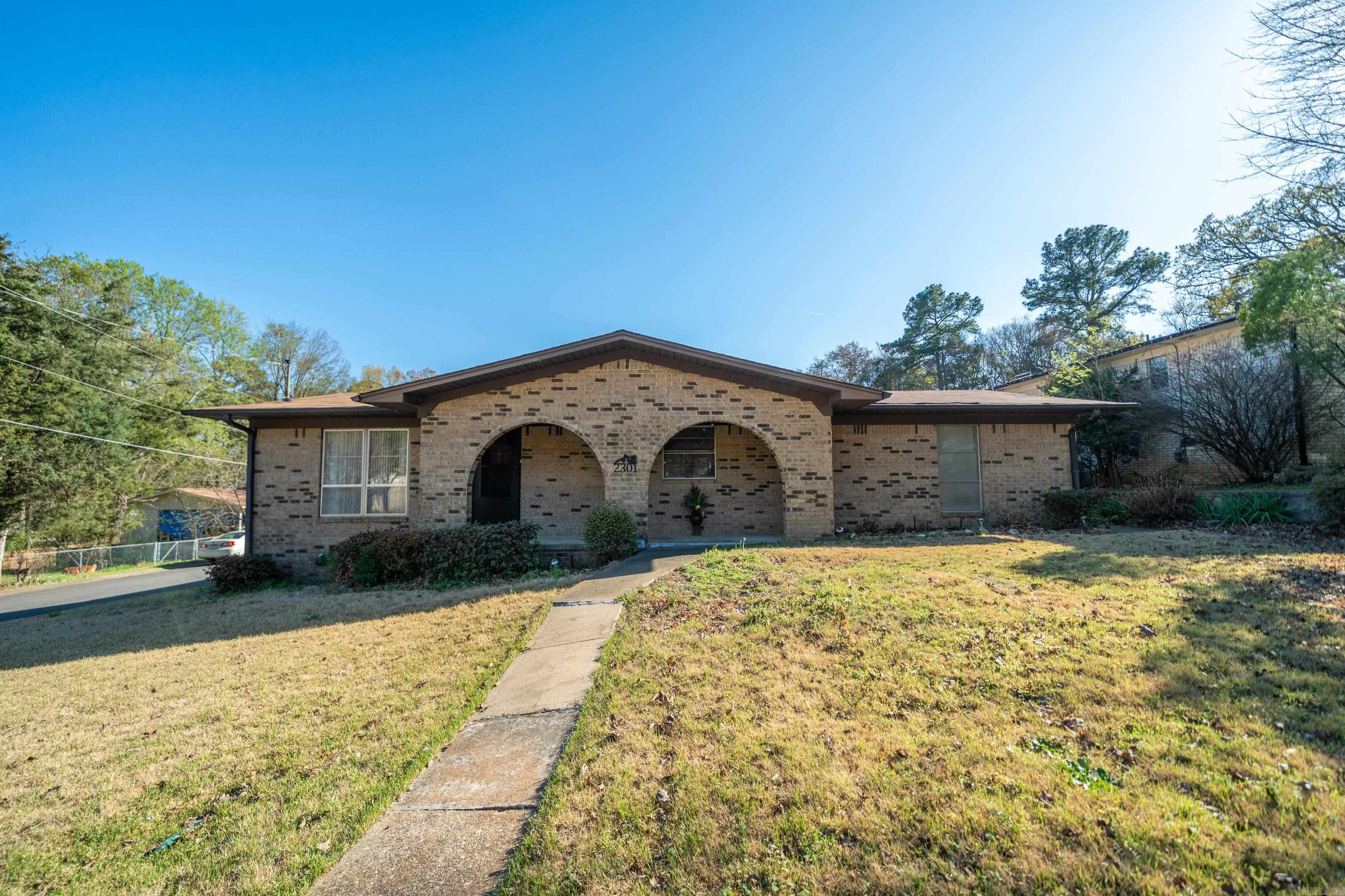2301 Hobson  Hot Springs, AR
