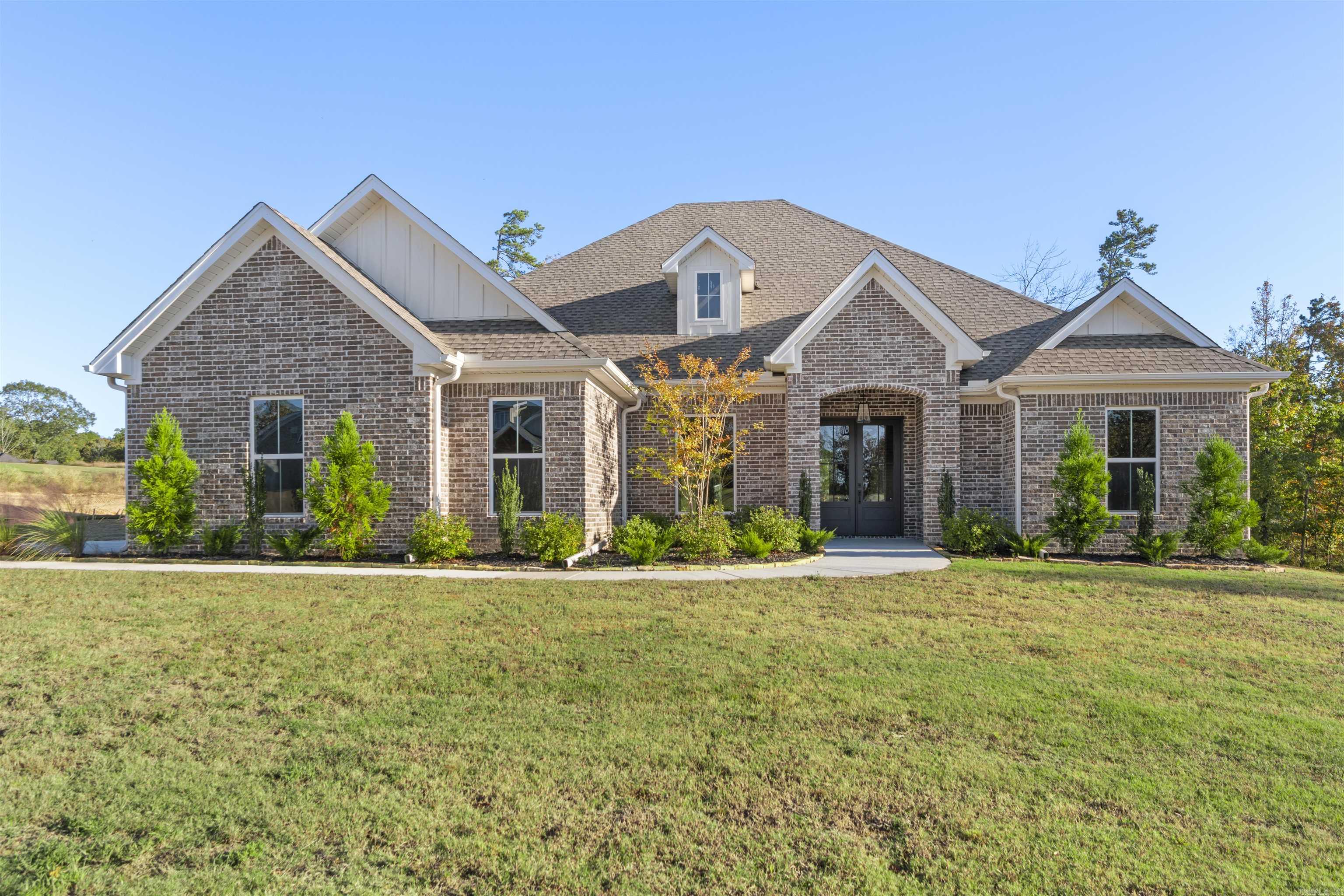 208 Middleton Place  Benton, AR