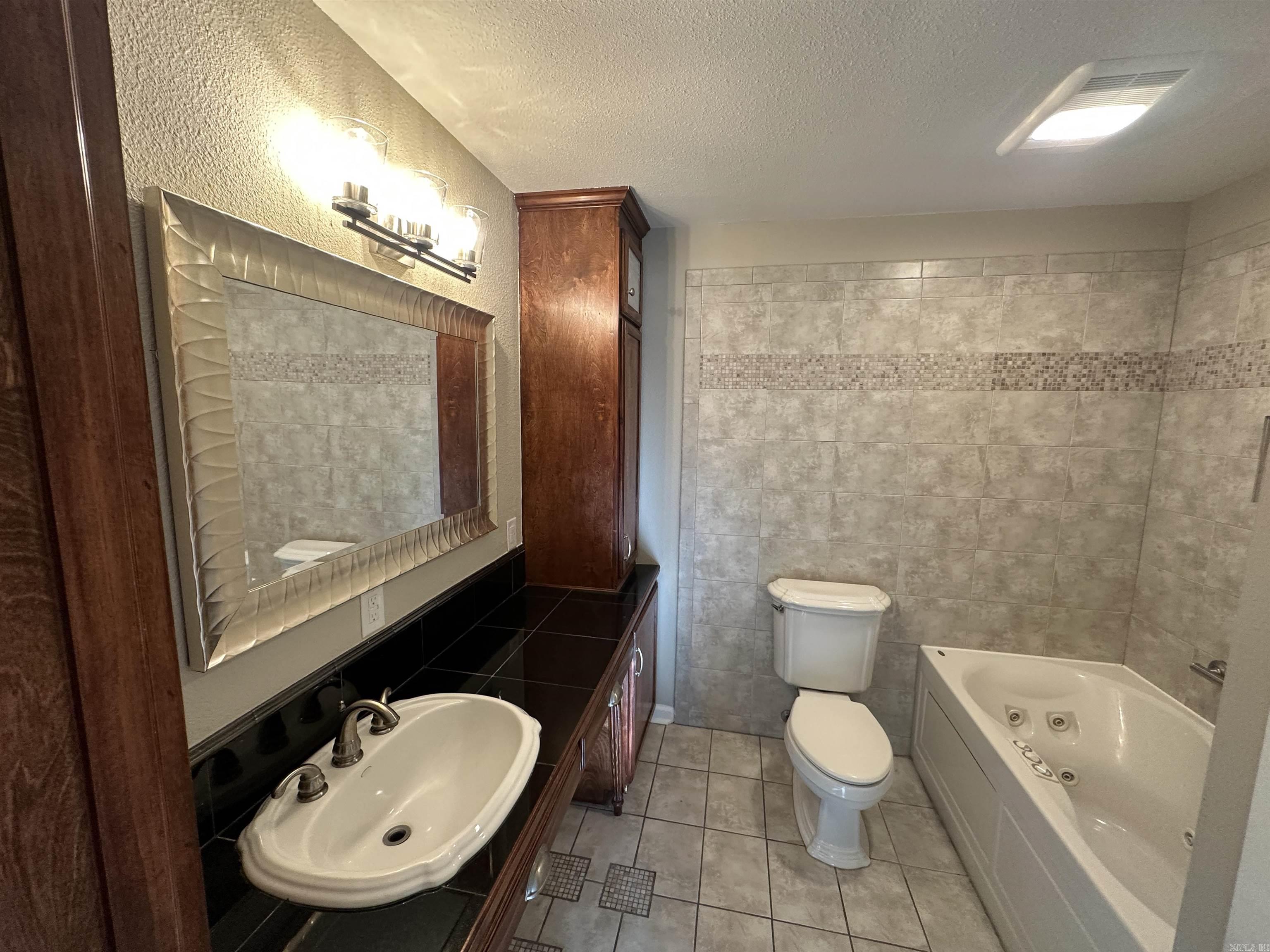 2539 Oakwood  Malvern, AR