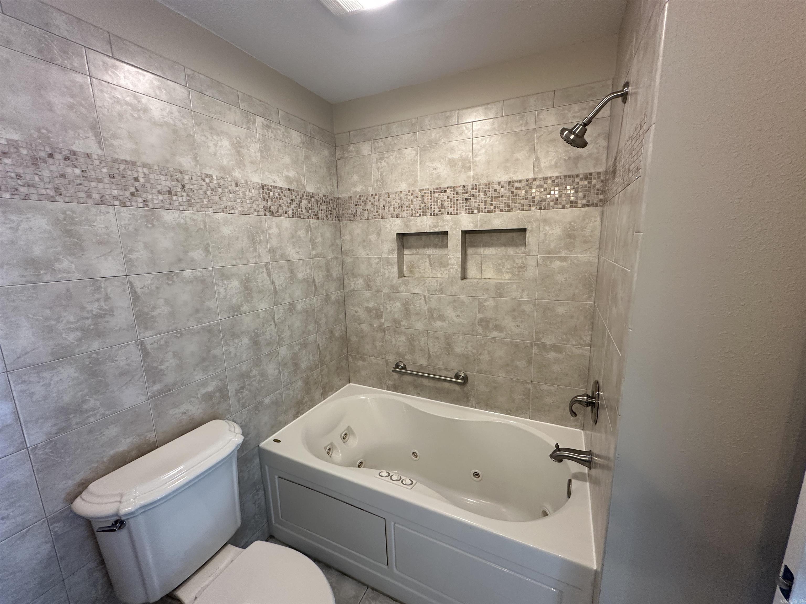 2539 Oakwood  Malvern, AR