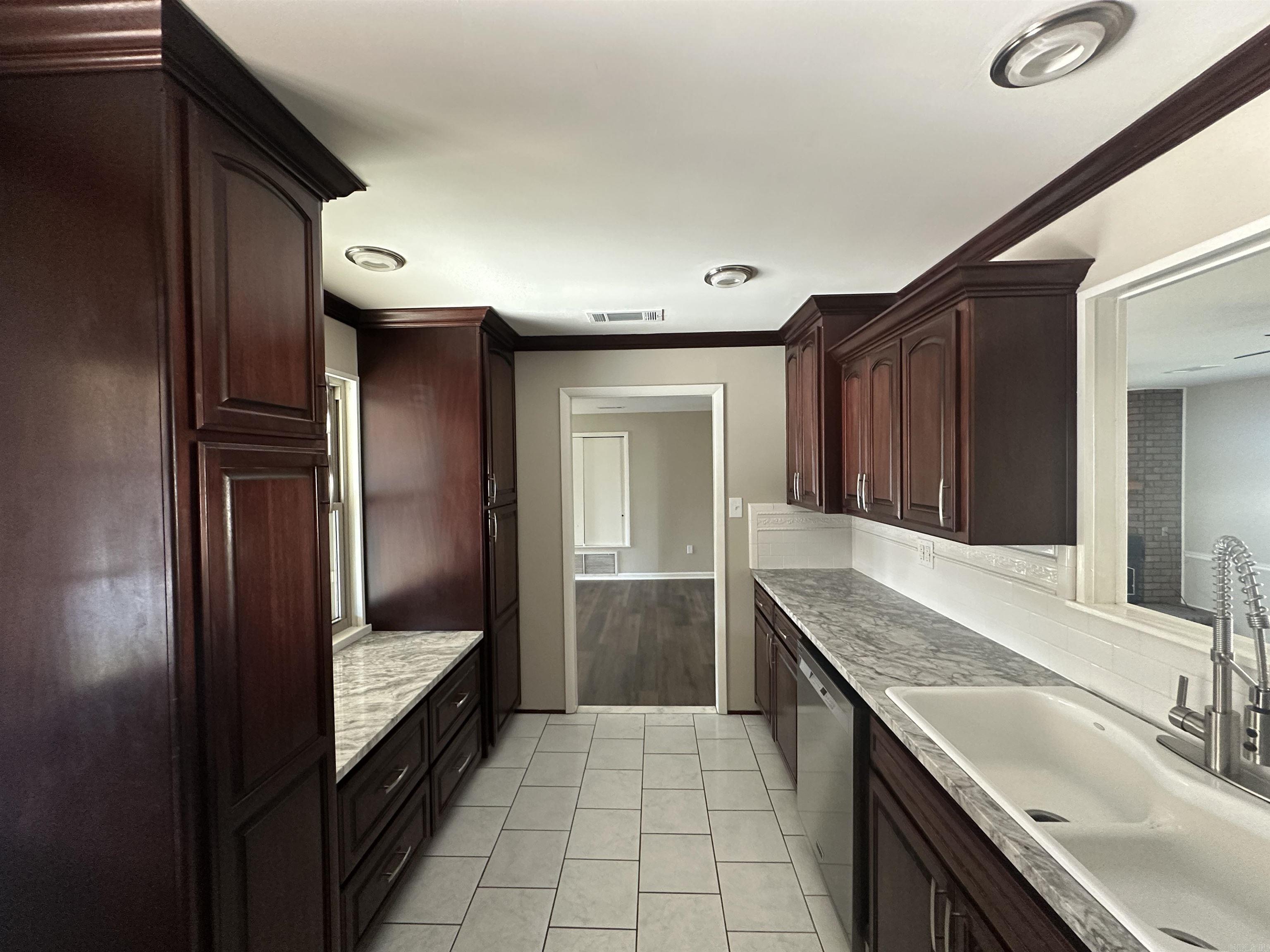 2539 Oakwood  Malvern, AR