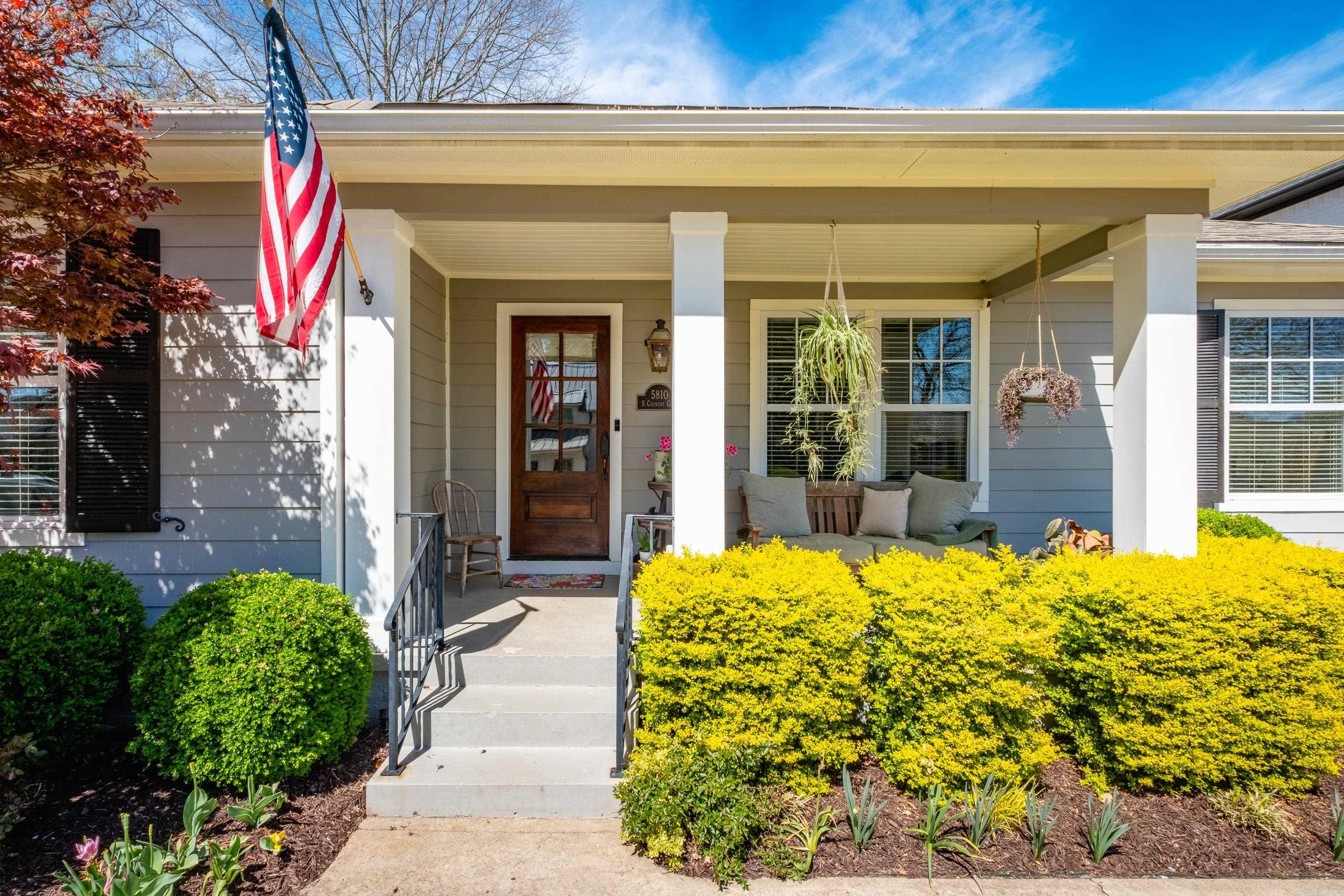 5810 S Country Club  Little Rock, AR