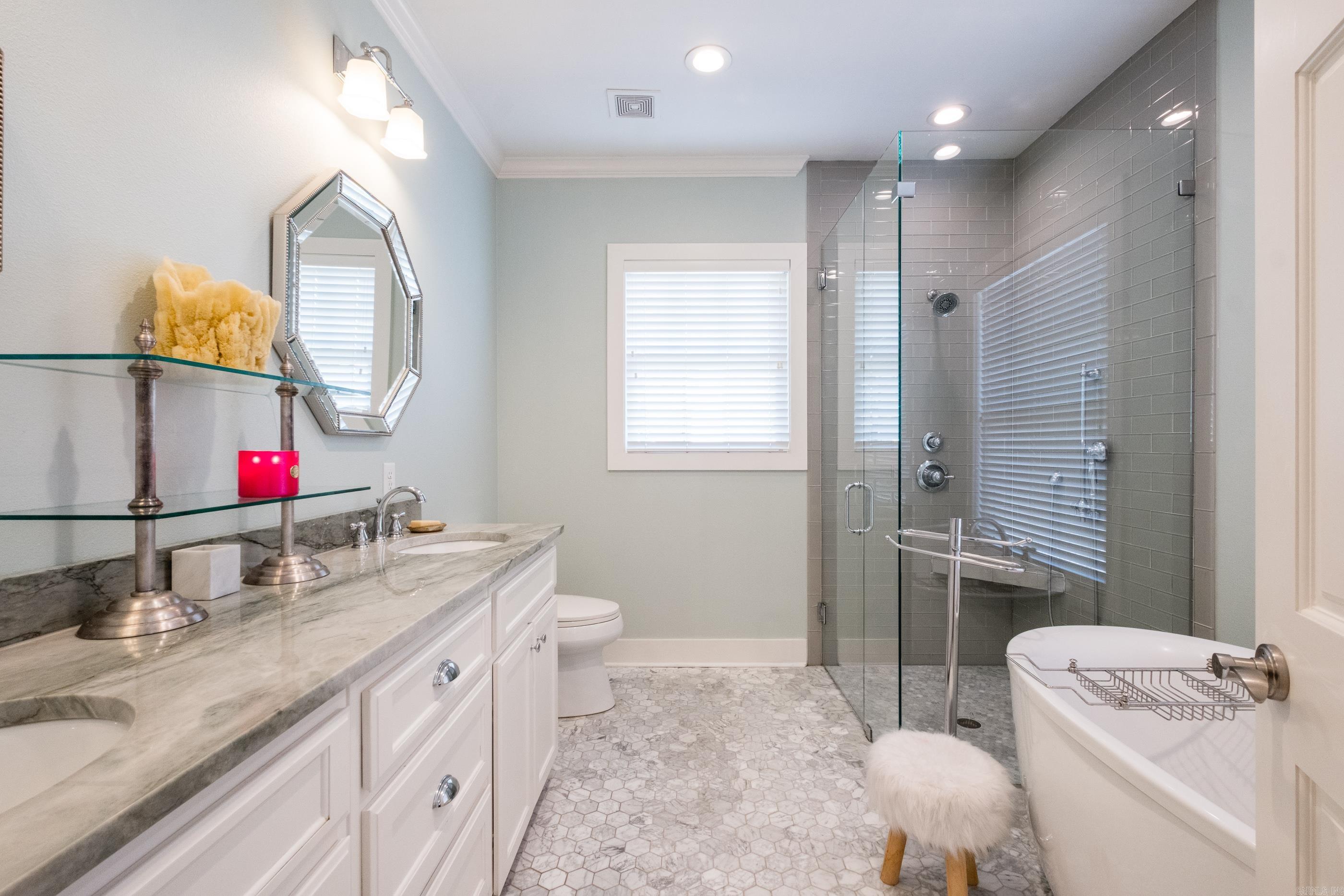 5810 S Country Club  Little Rock, AR