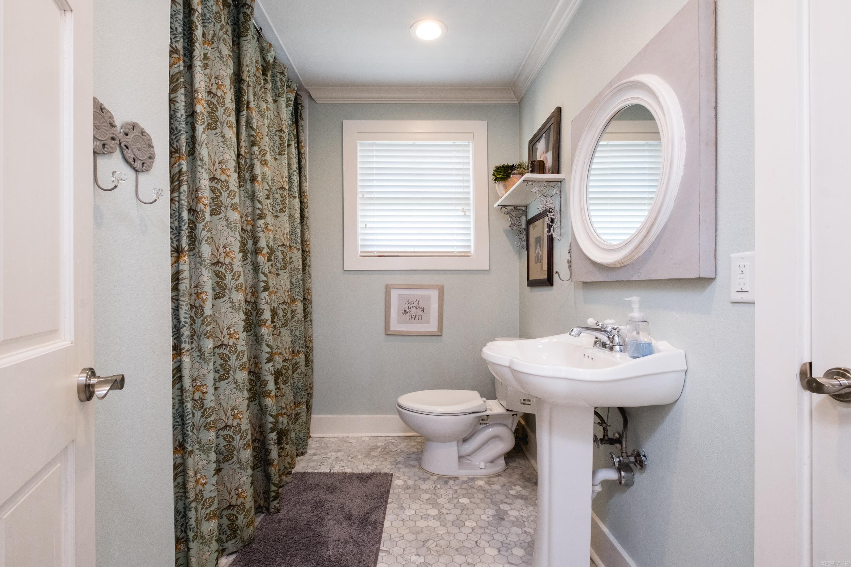 5810 S Country Club  Little Rock, AR