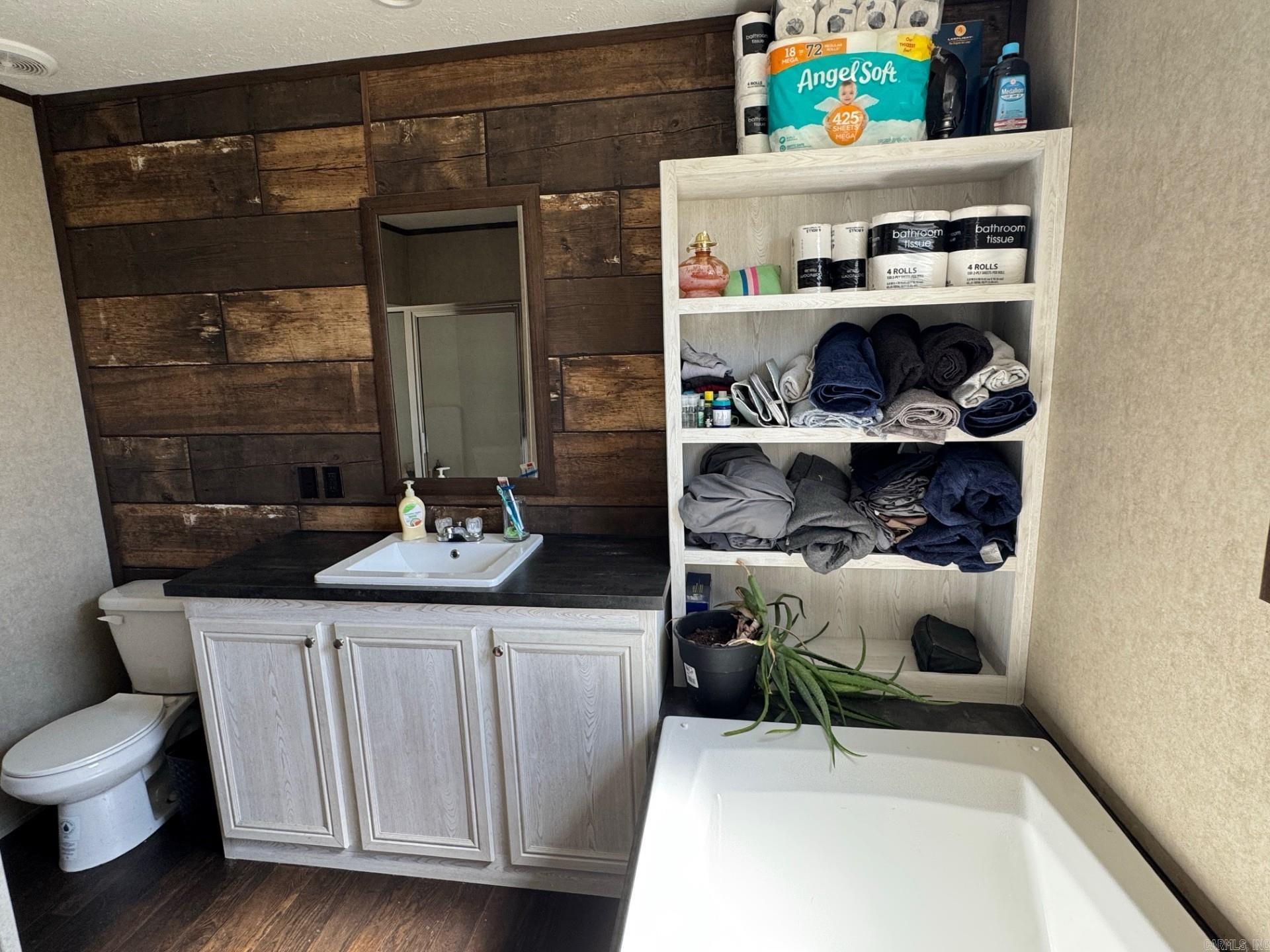 111 Suviaz  Bald Knob, AR