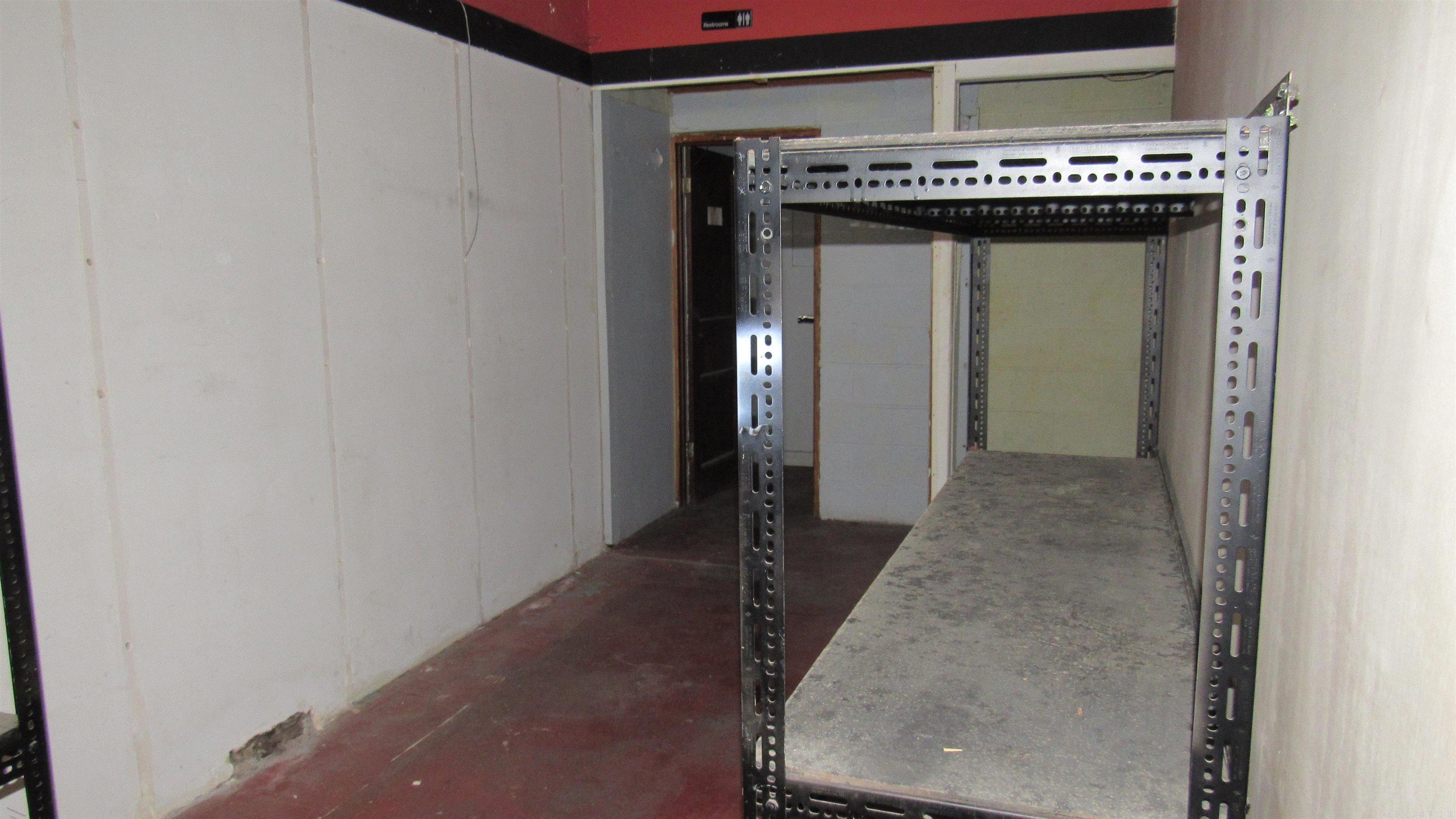 109 S Main  England, AR