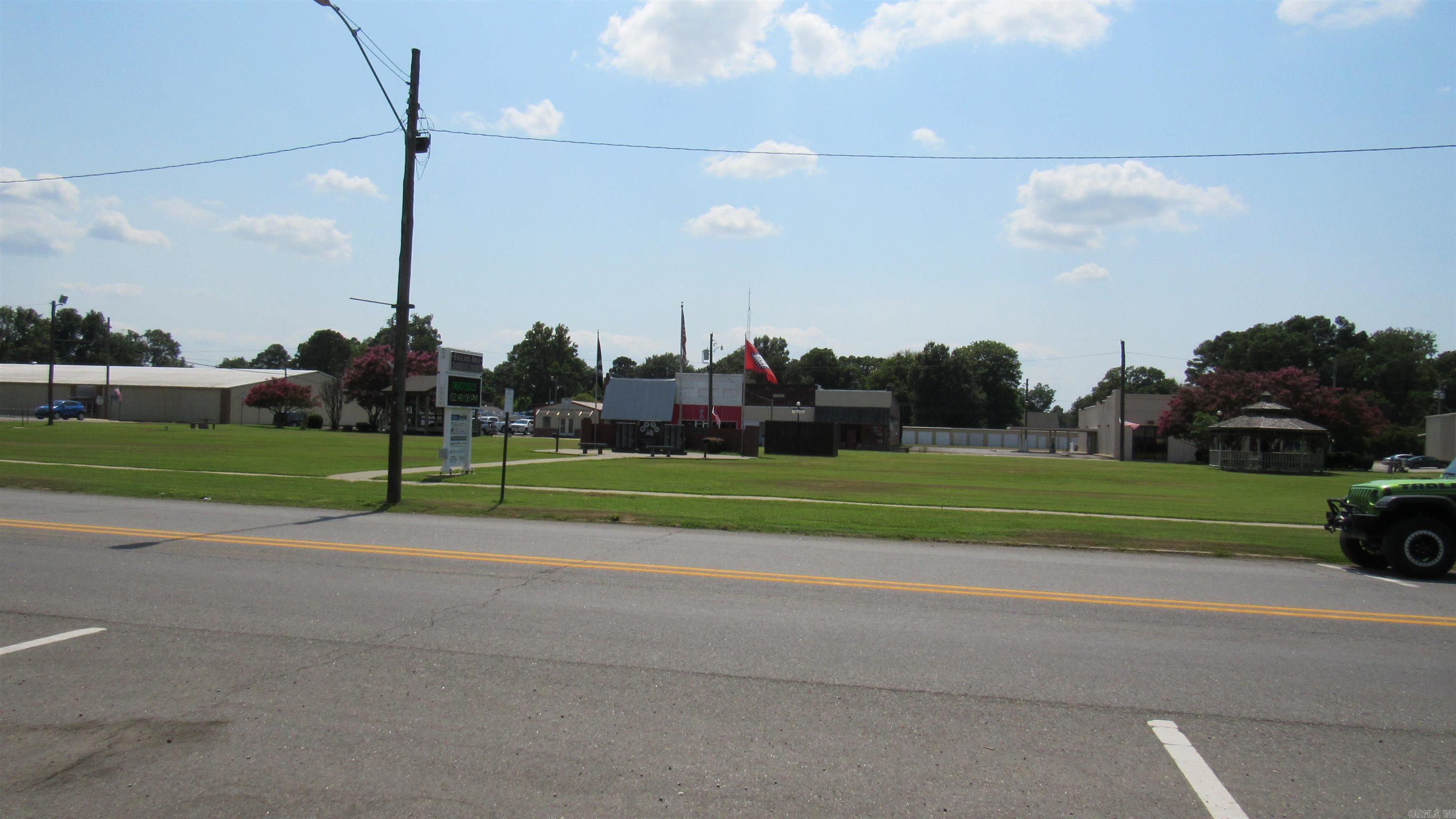 109 S Main  England, AR