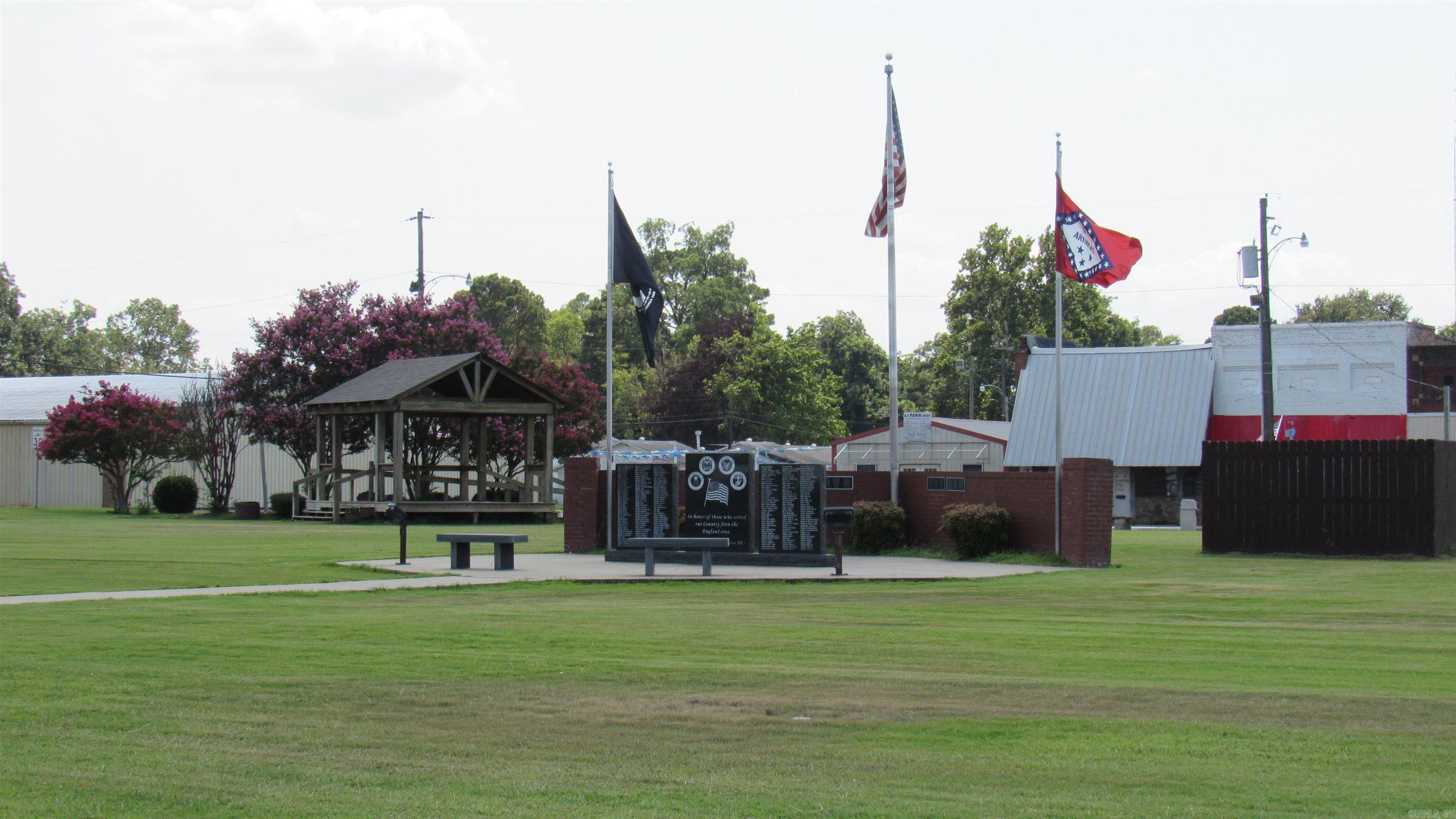 109 S Main  England, AR