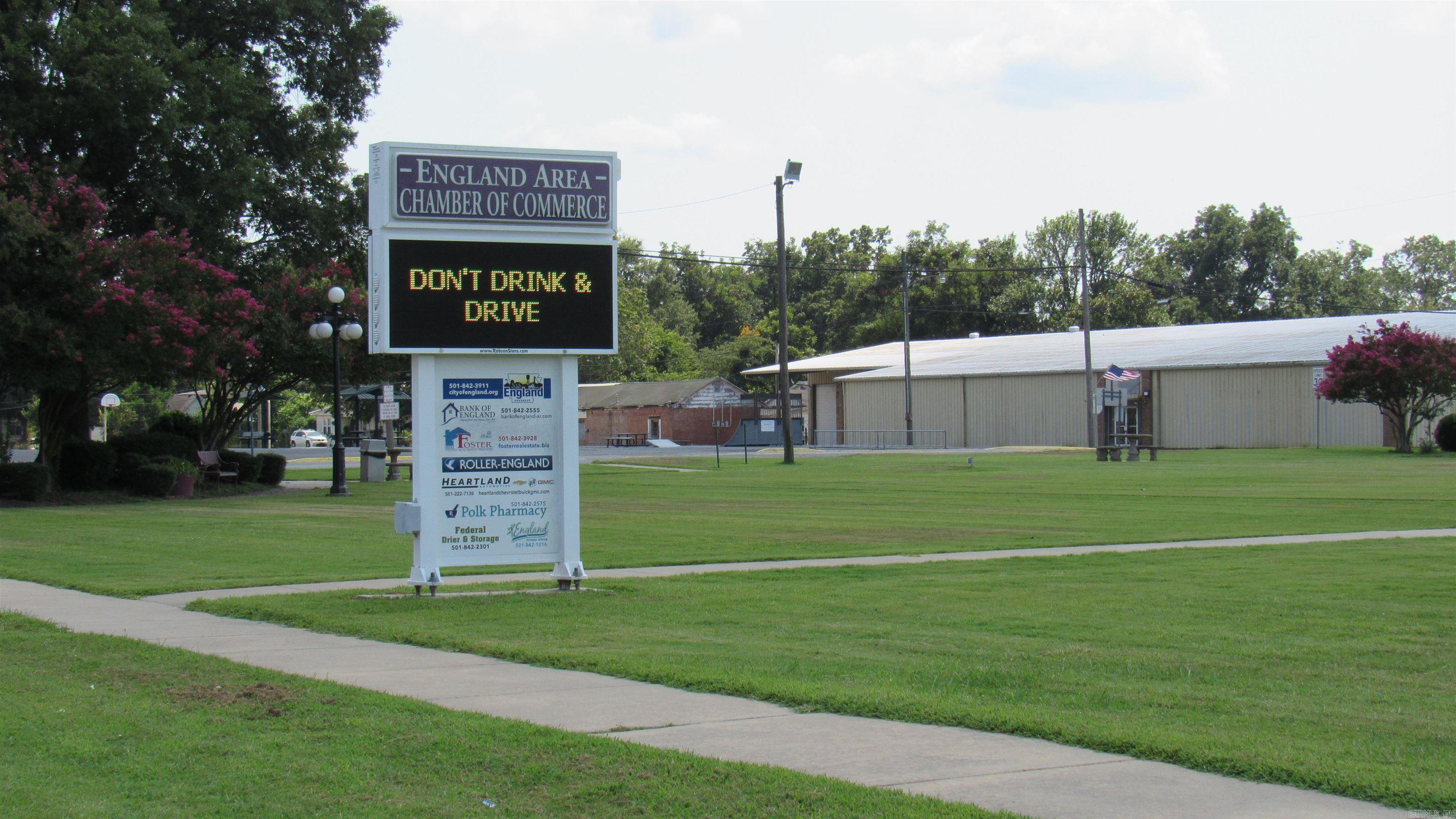 109 S Main  England, AR