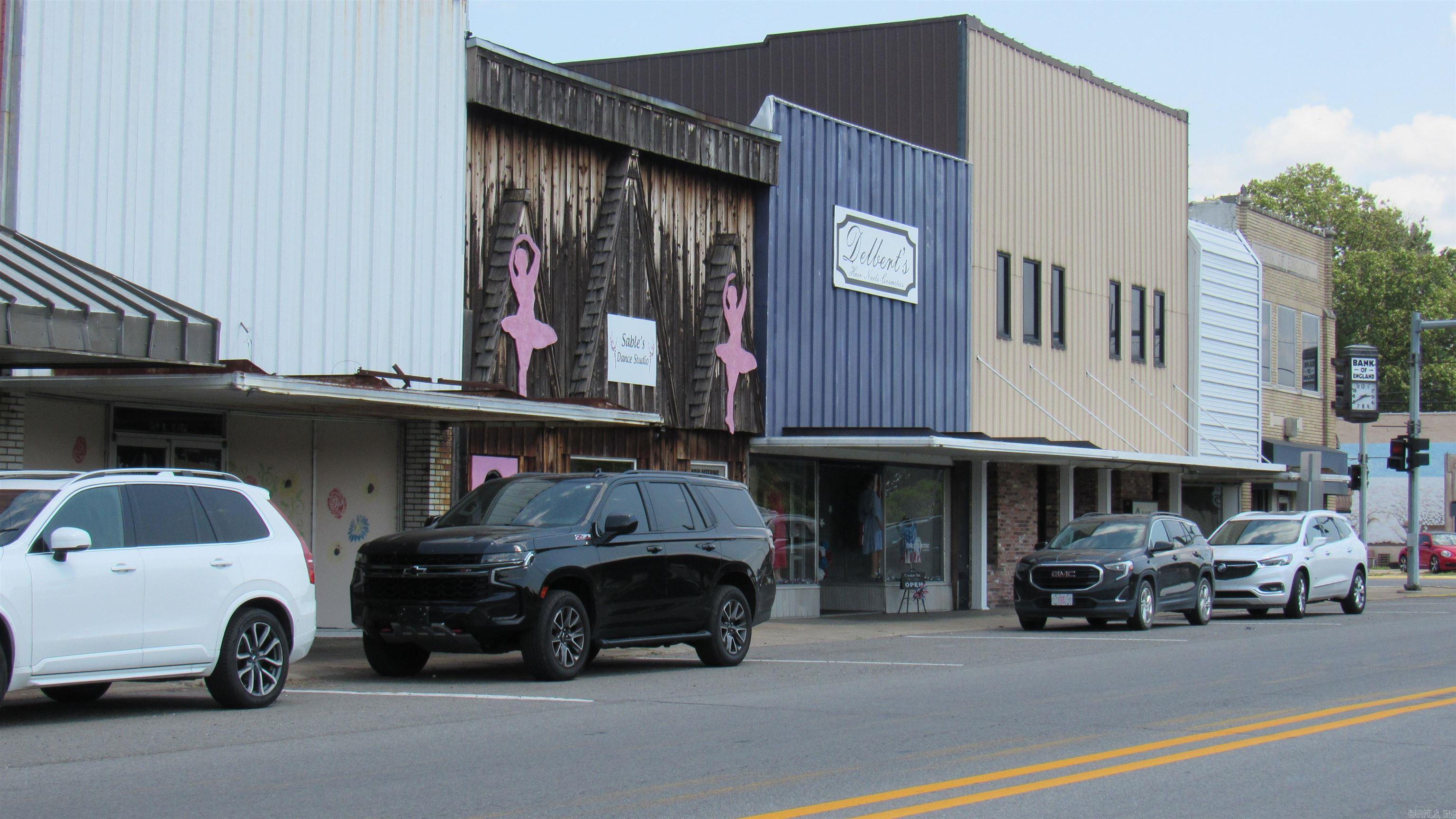 109 S Main  England, AR