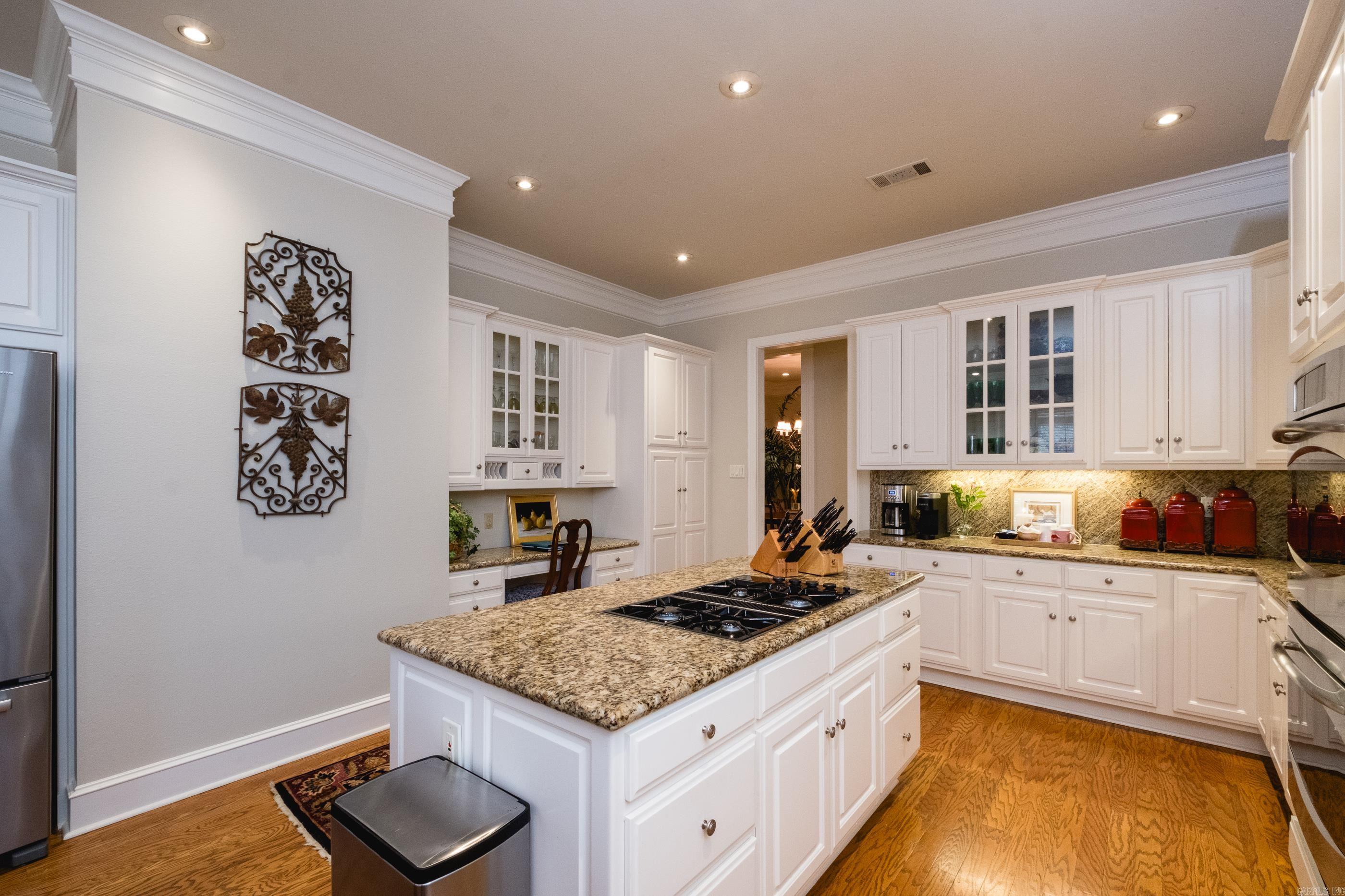 30 Alba Lane  Little Rock, AR