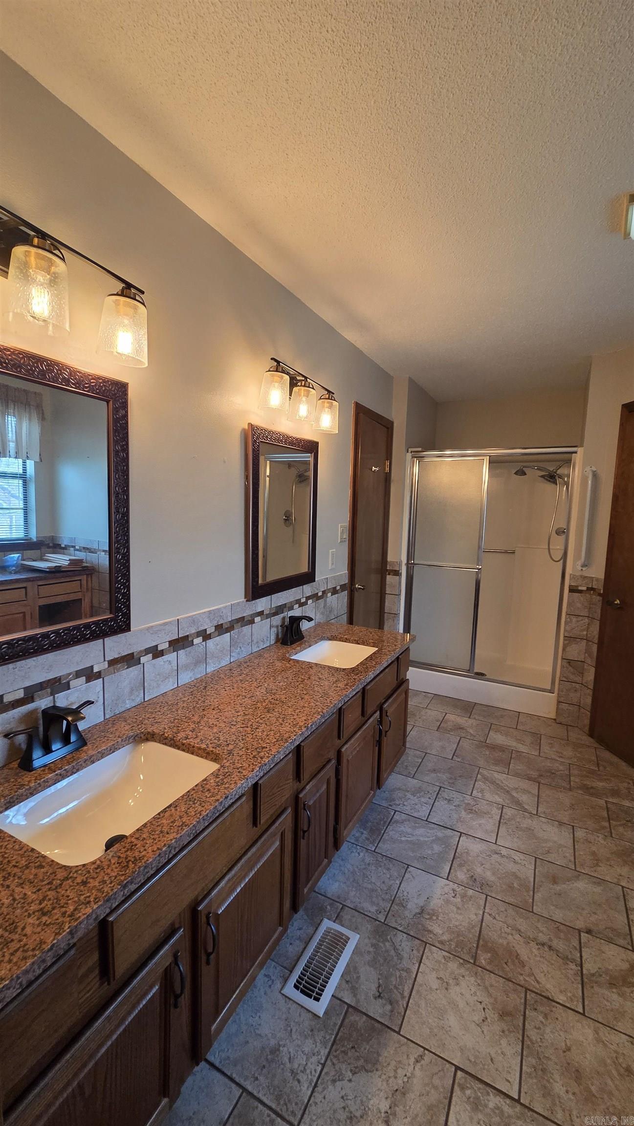 112 Kings  Fairfield Bay, AR