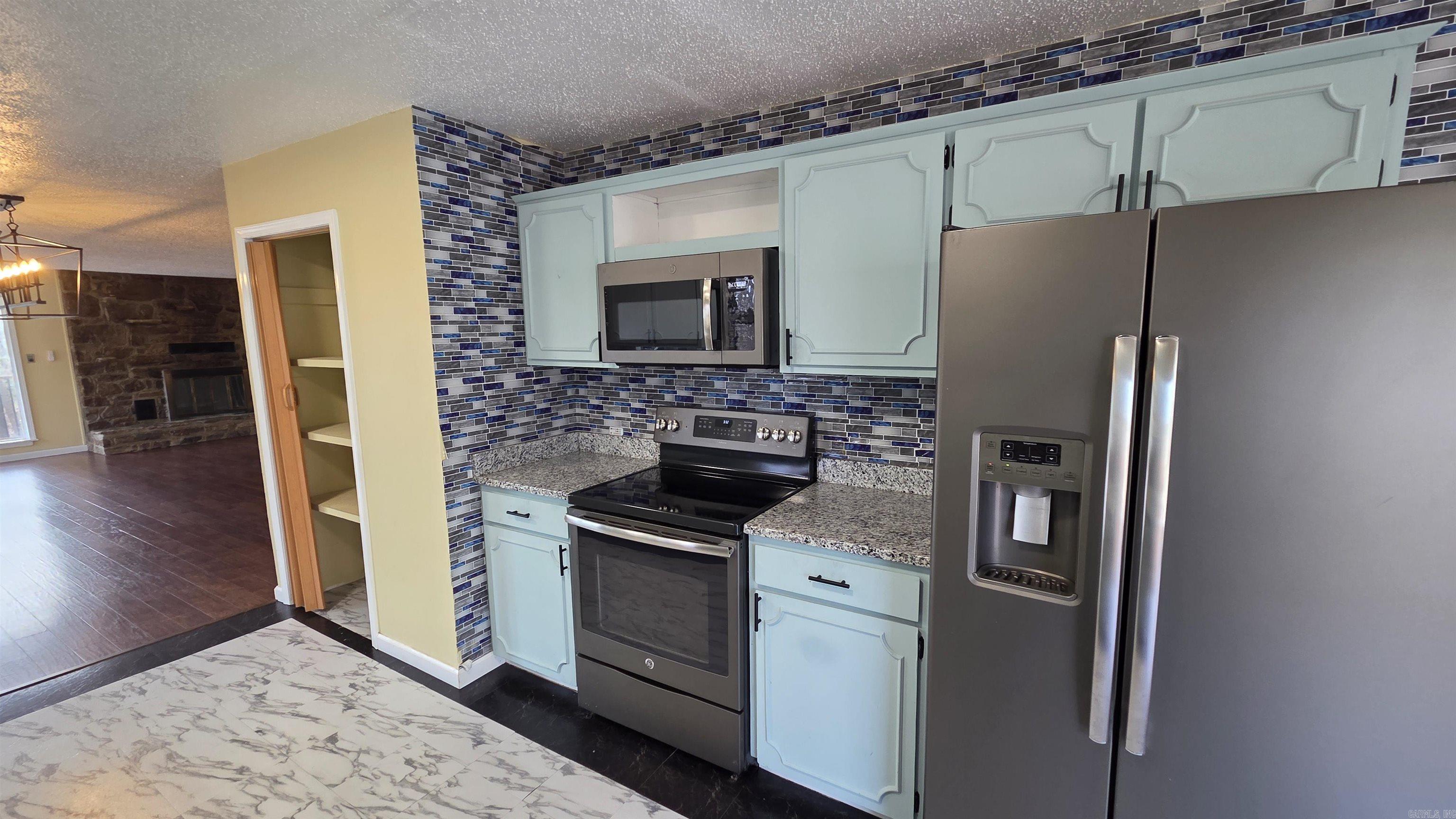 211 Pine knot  Fairfield Bay, AR