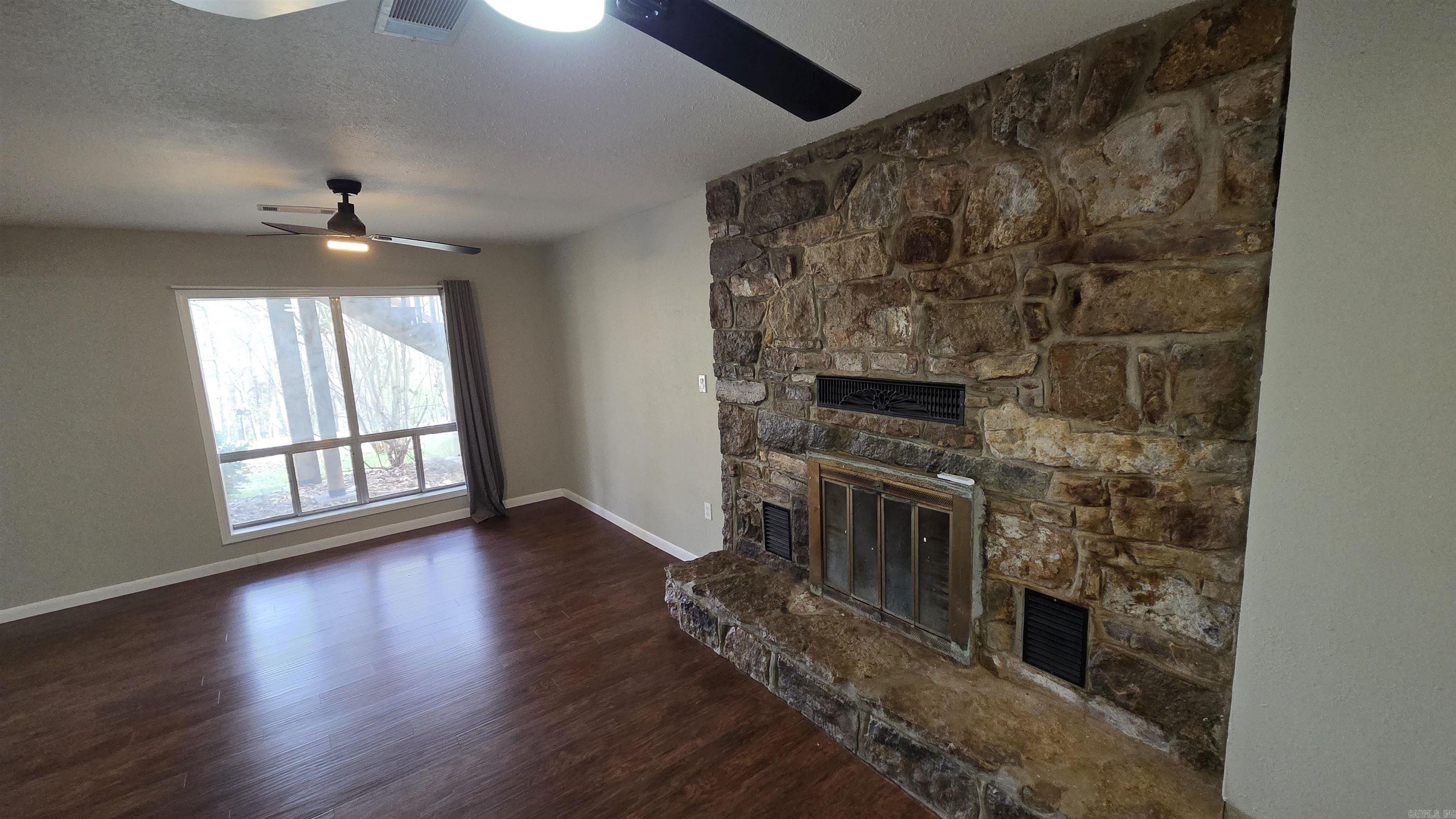 211 Pine knot  Fairfield Bay, AR