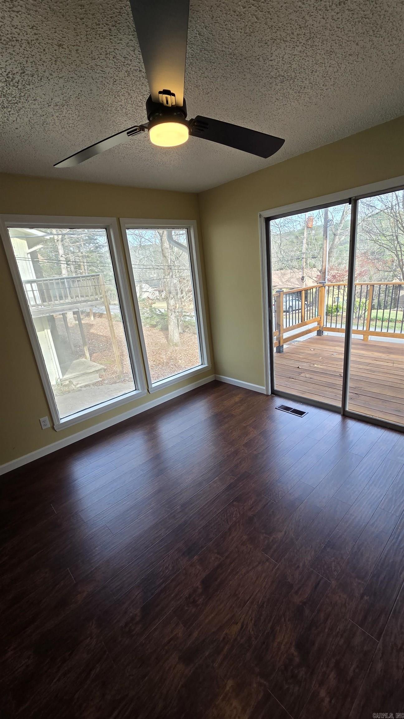 211 Pine knot  Fairfield Bay, AR