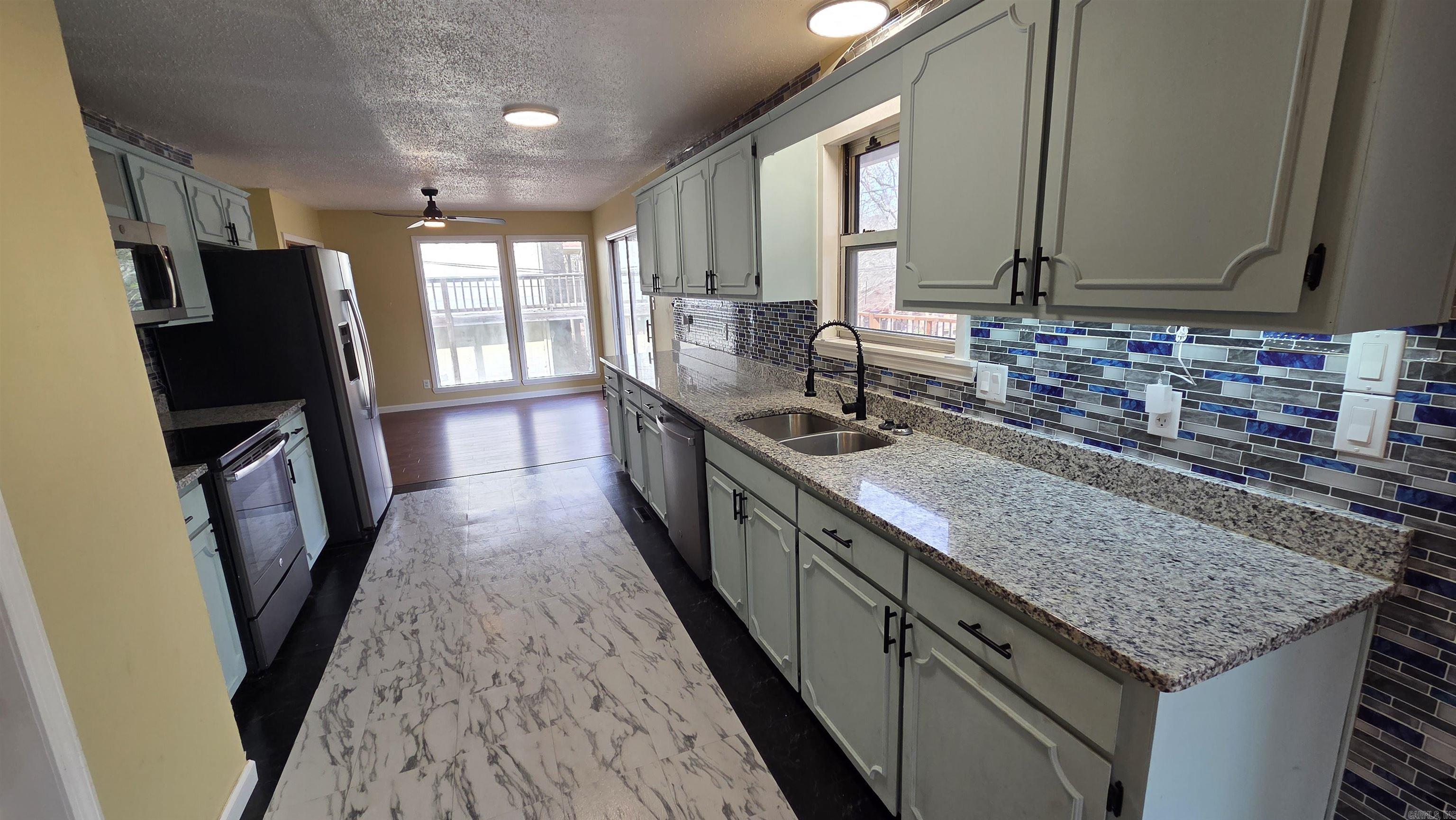 211 Pine knot  Fairfield Bay, AR