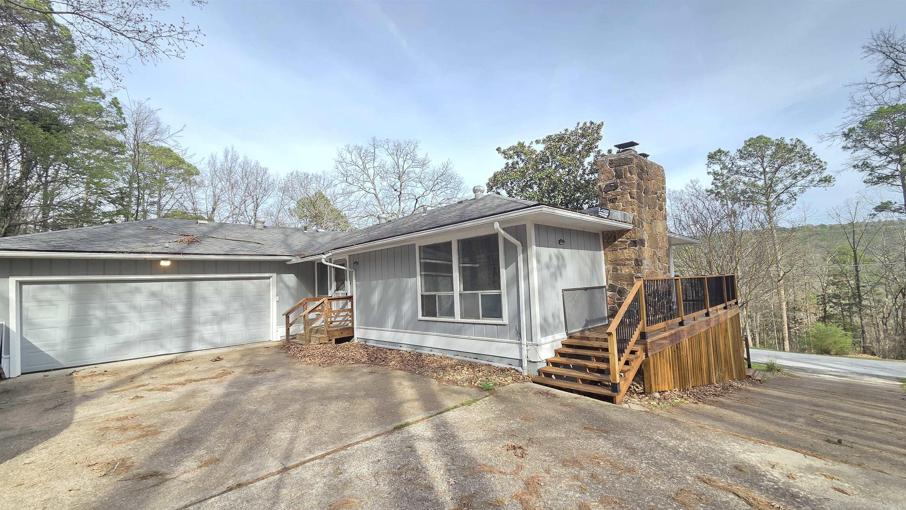 211 Pine knot  Fairfield Bay, AR