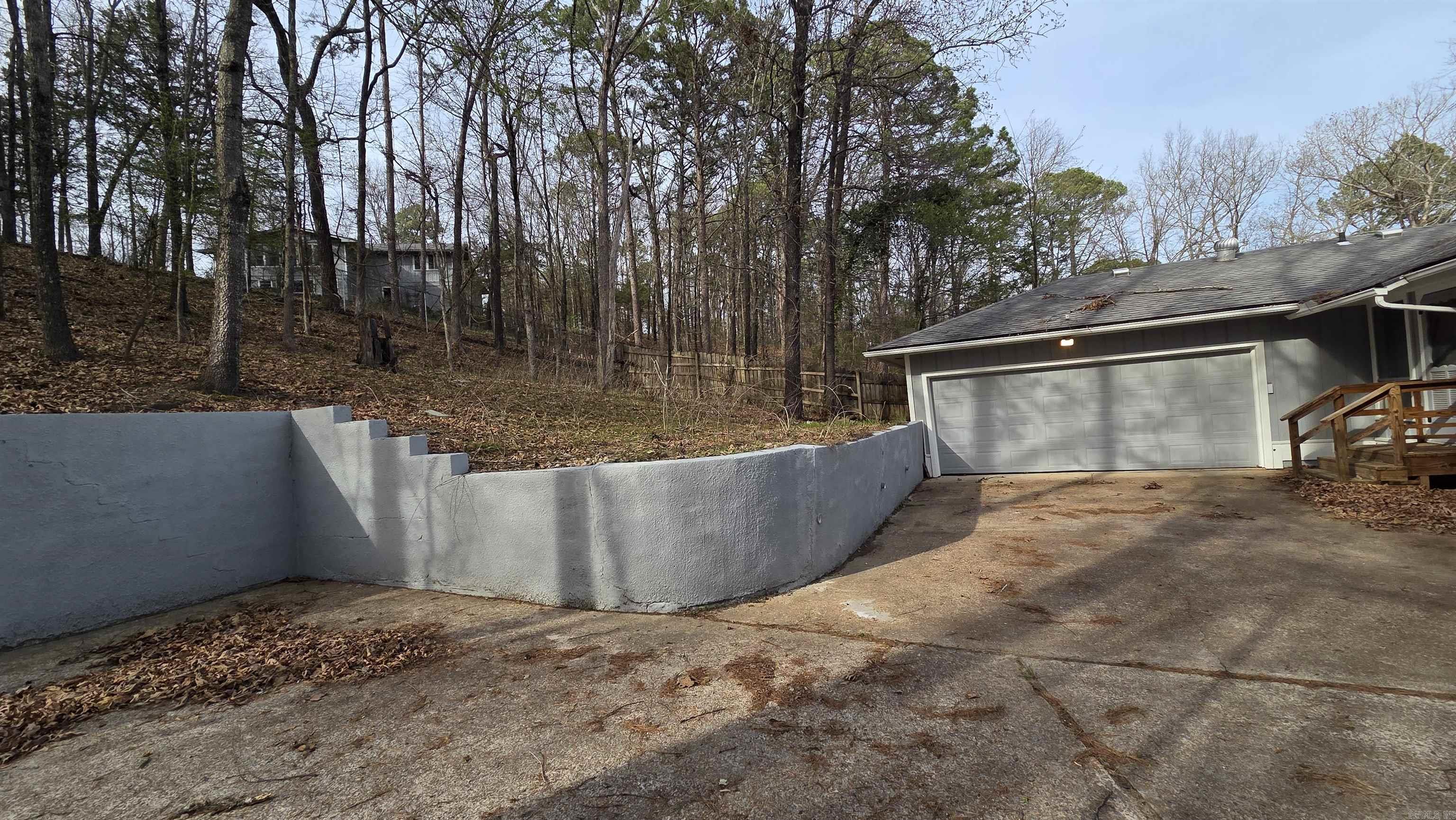 211 Pine knot  Fairfield Bay, AR