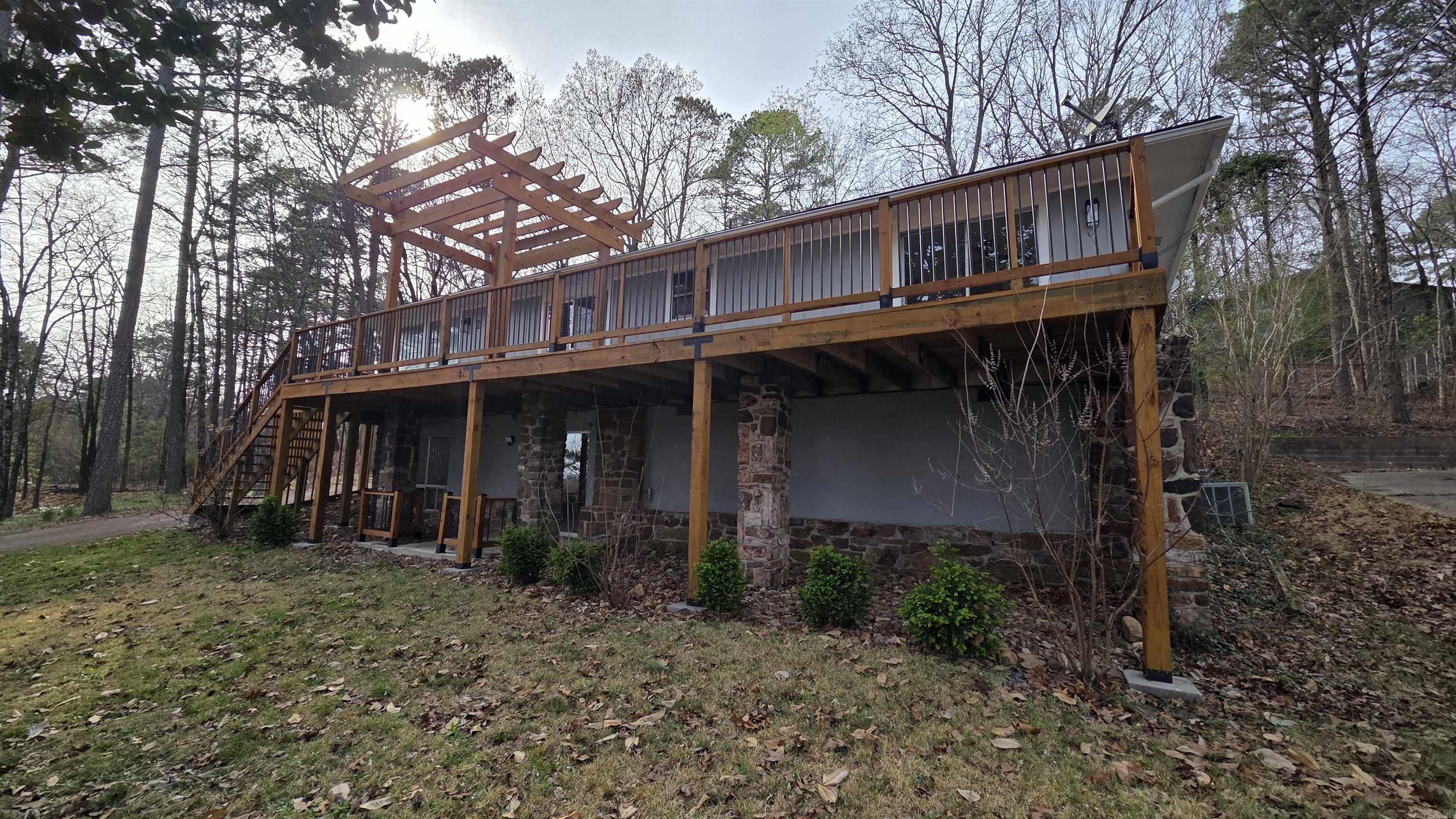 211 Pine knot  Fairfield Bay, AR