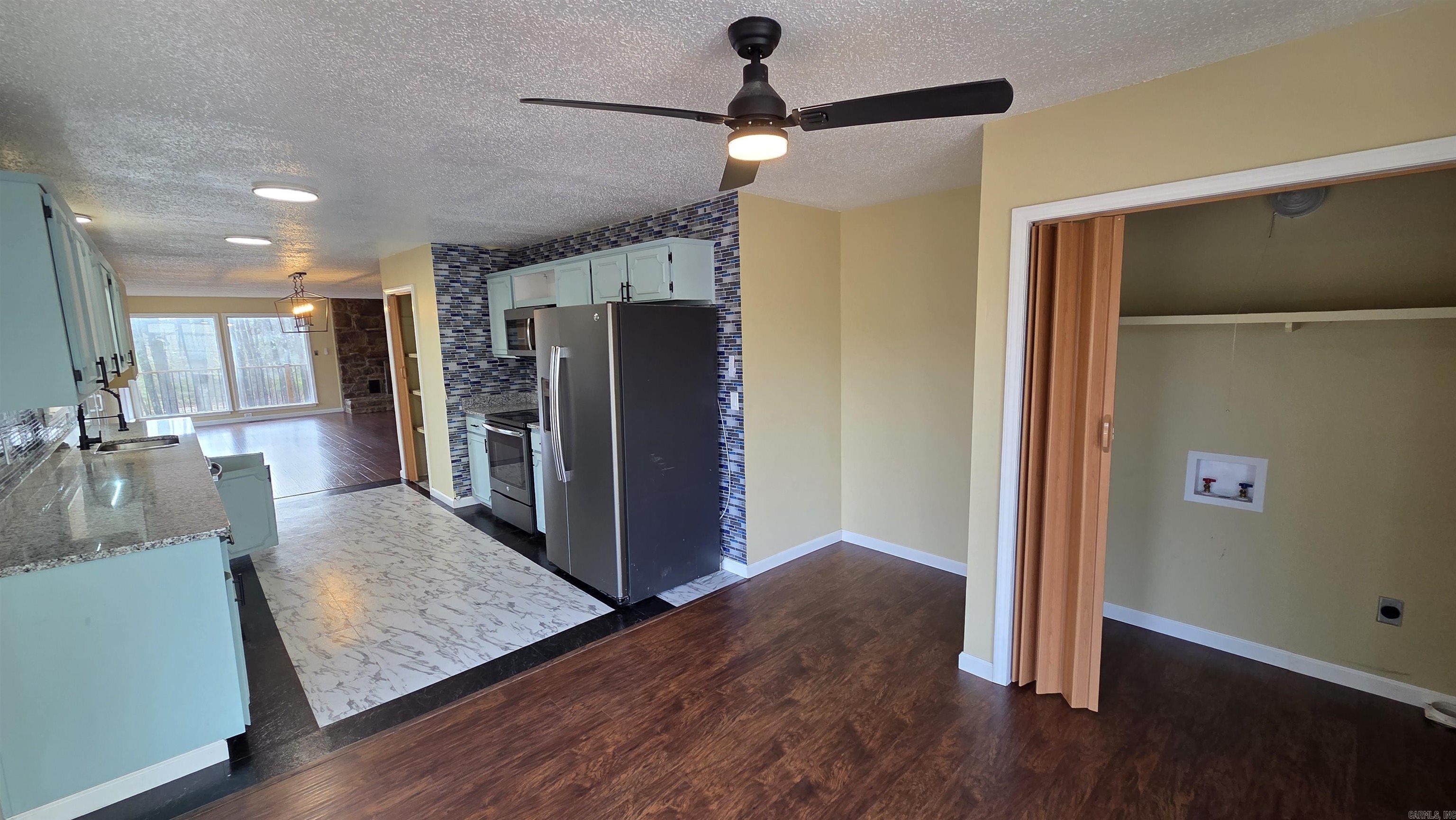 211 Pine knot  Fairfield Bay, AR